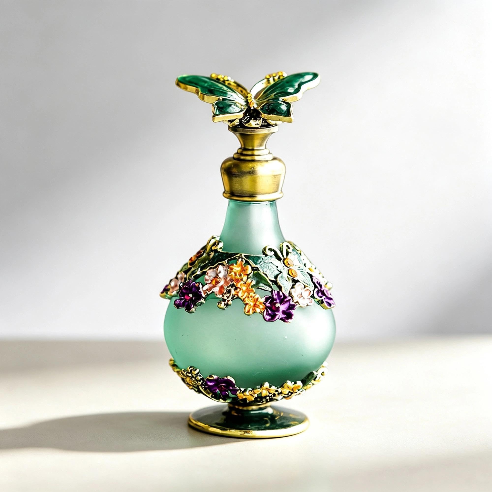 Vintage Crystal Perfume Bottles Empty Refillable Butterfly Flowers Decor Glass Perfume Bottle for Essential Oils