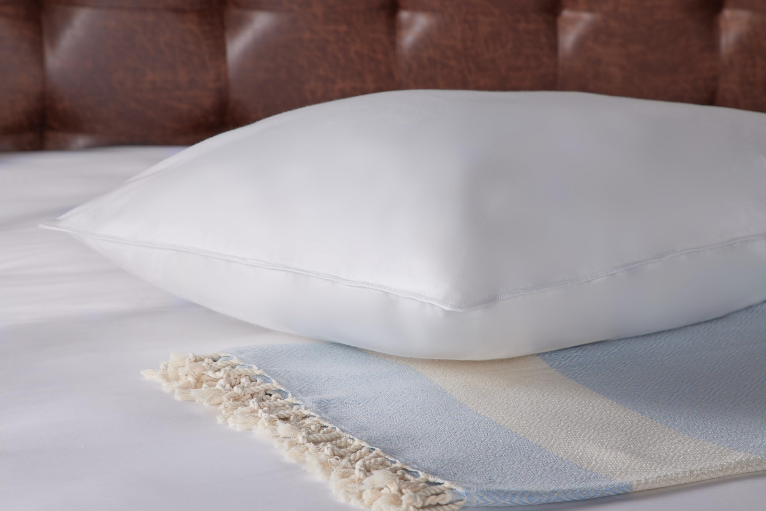 Amazon.co.jp: The Ritz-Carlton 枕 - 標準サイズ 50.8 cm x 66.0 cm