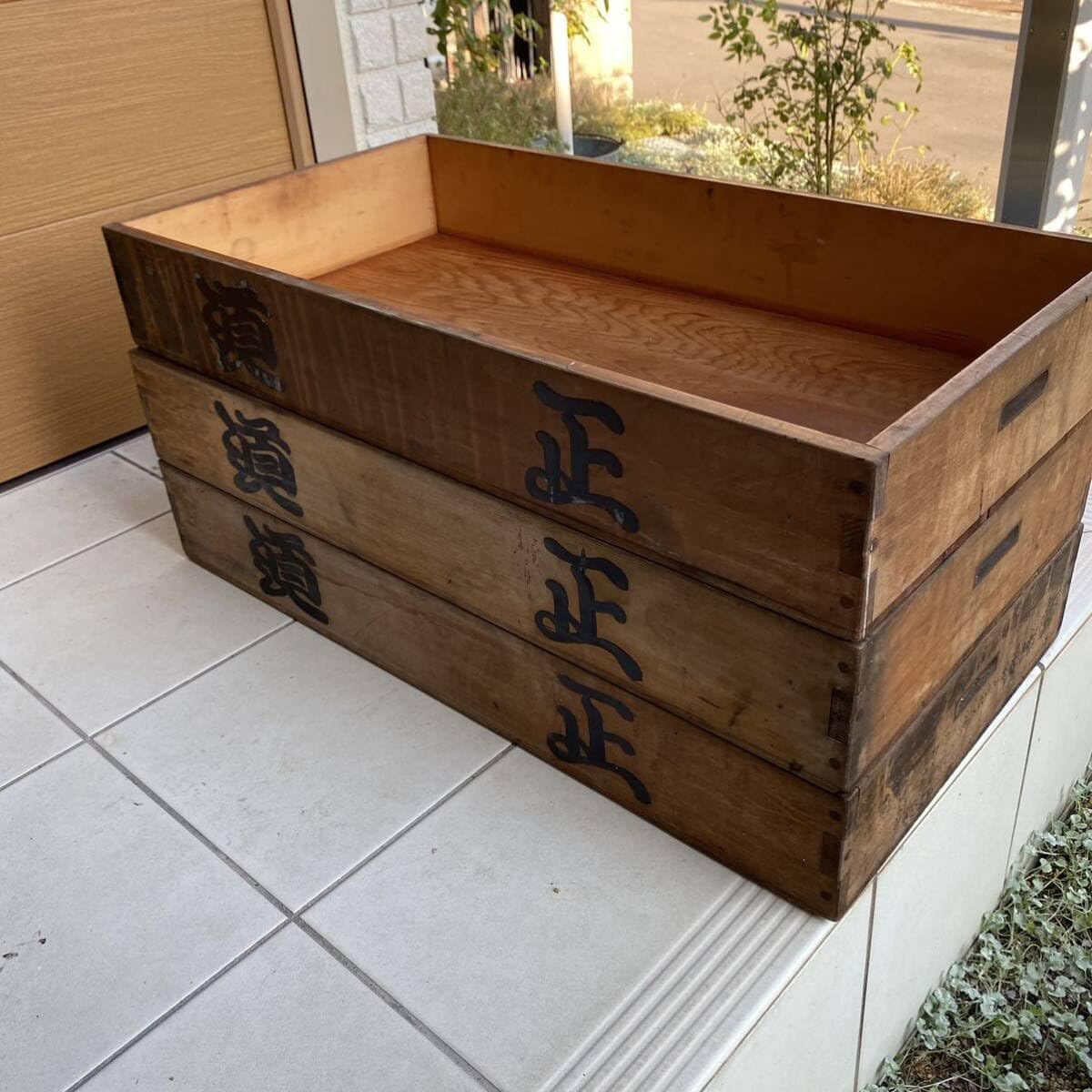 Amazon.co.jp: 木箱番重大きなばんじゅう旧家蔵出し木製3箱餅箱麺箱