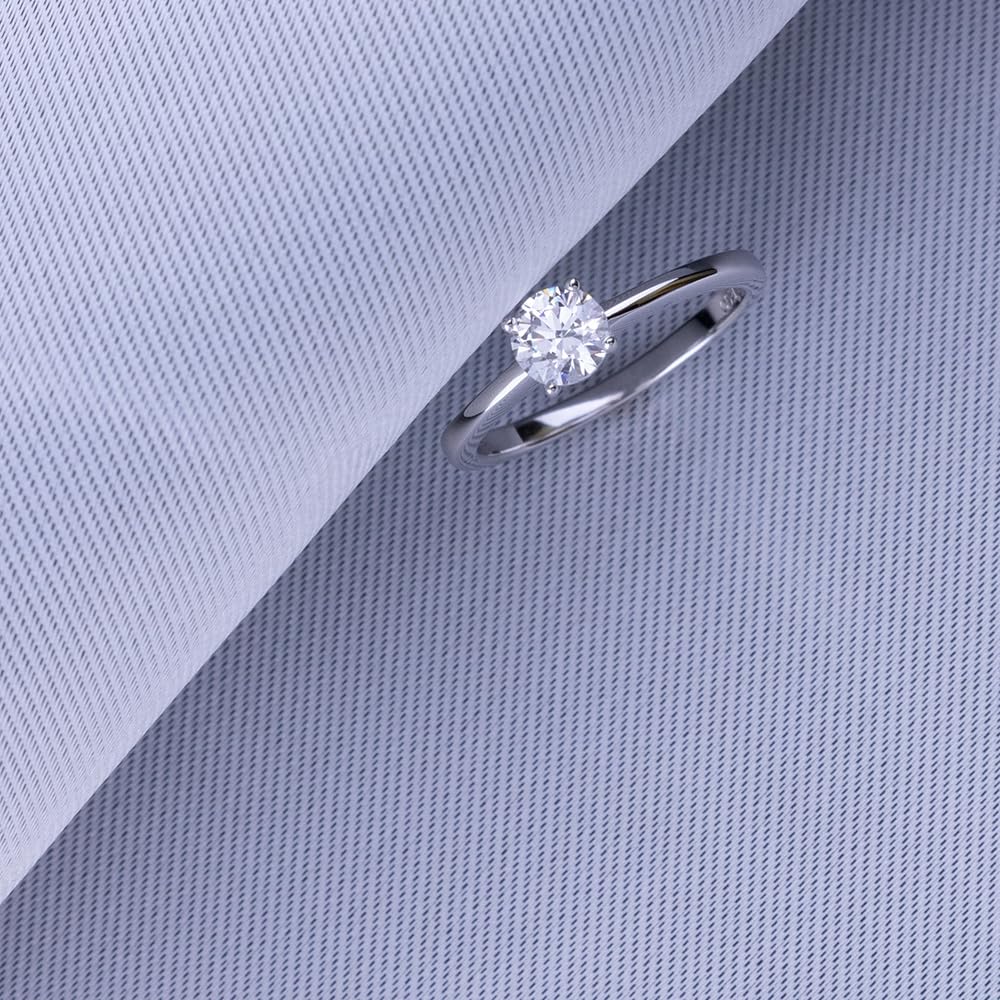 SILVEGO Verlobungsring MADISON 925 Sterling Silber rhodiniert mit Swarovski Zirconia, nickelfreier und hypoallergener Solitärring hochwertige Qualität