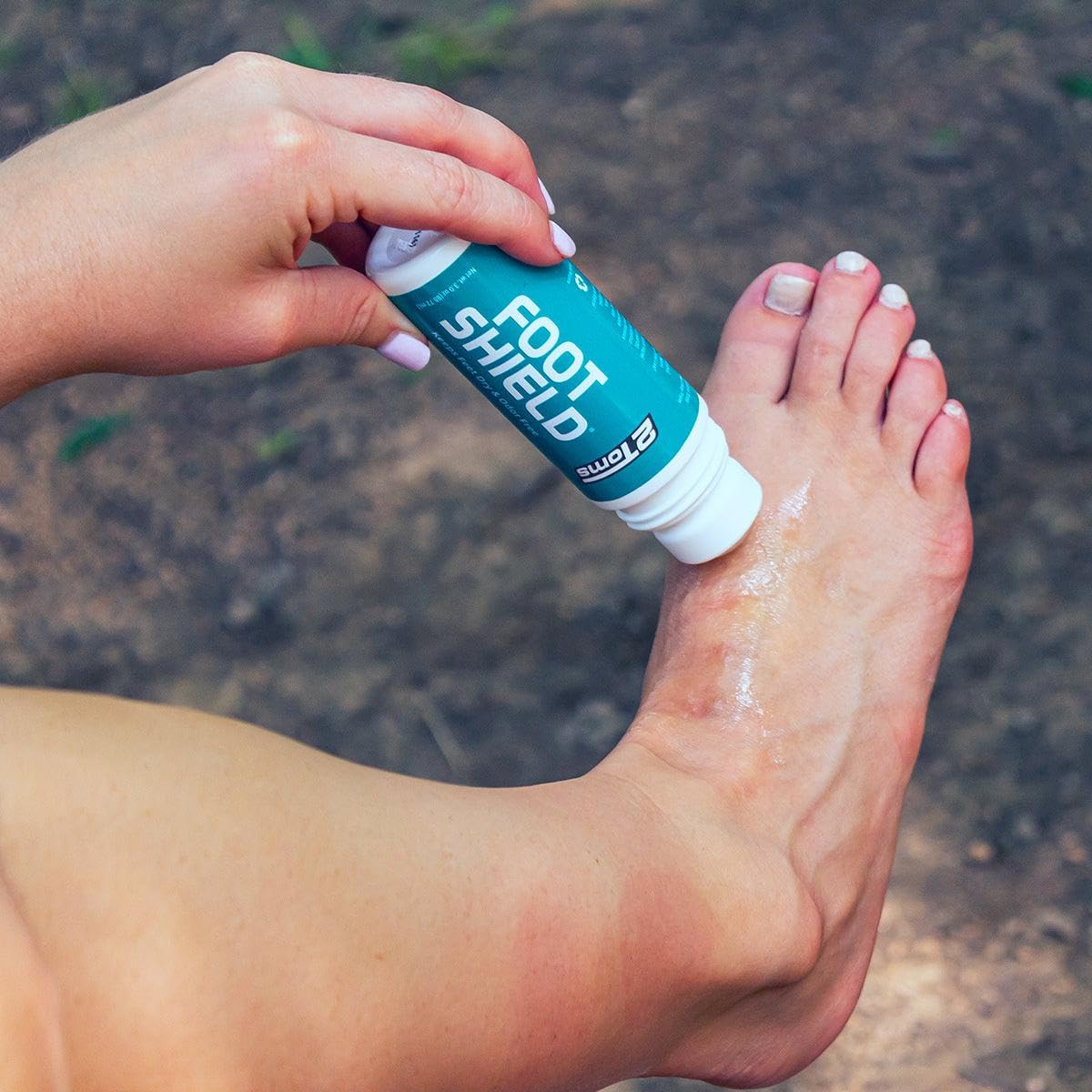 2Toms FootShield, Foot Antiperspirant and Deodorizer for Sweaty and Smelly Feet, 3 Ounce Bottle (Pack of 2)