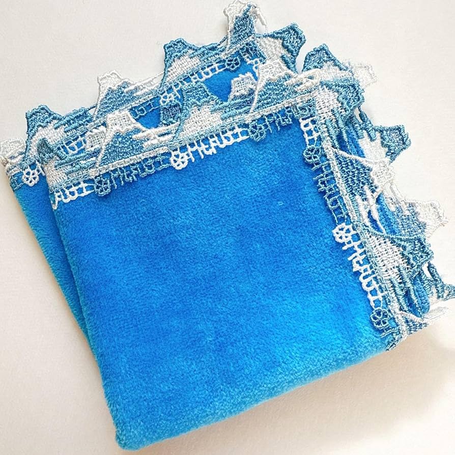 近沢レース　タオルハンカチ 近沢レース店の定番アイテム。定番のデザインから遊び心ある