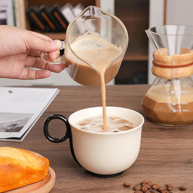 Vaso medidor de vidrio 250 ml con pico y asa miniatura 6