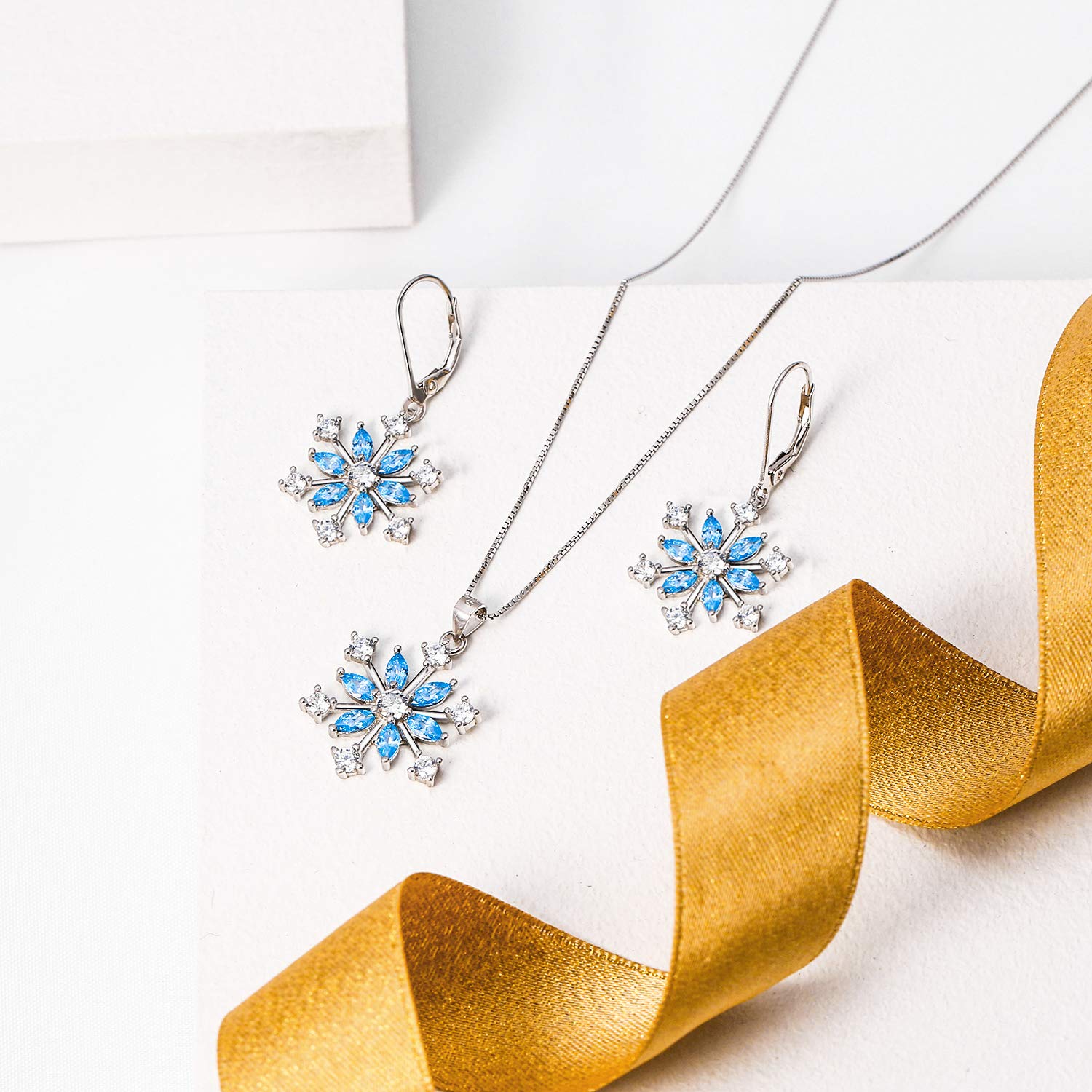 EVER FAITH Schneeflocke Schmuckset Sterling Silber Zirkon Winter Snow Weihnachten Halskette und Leverback Ohrringe Set