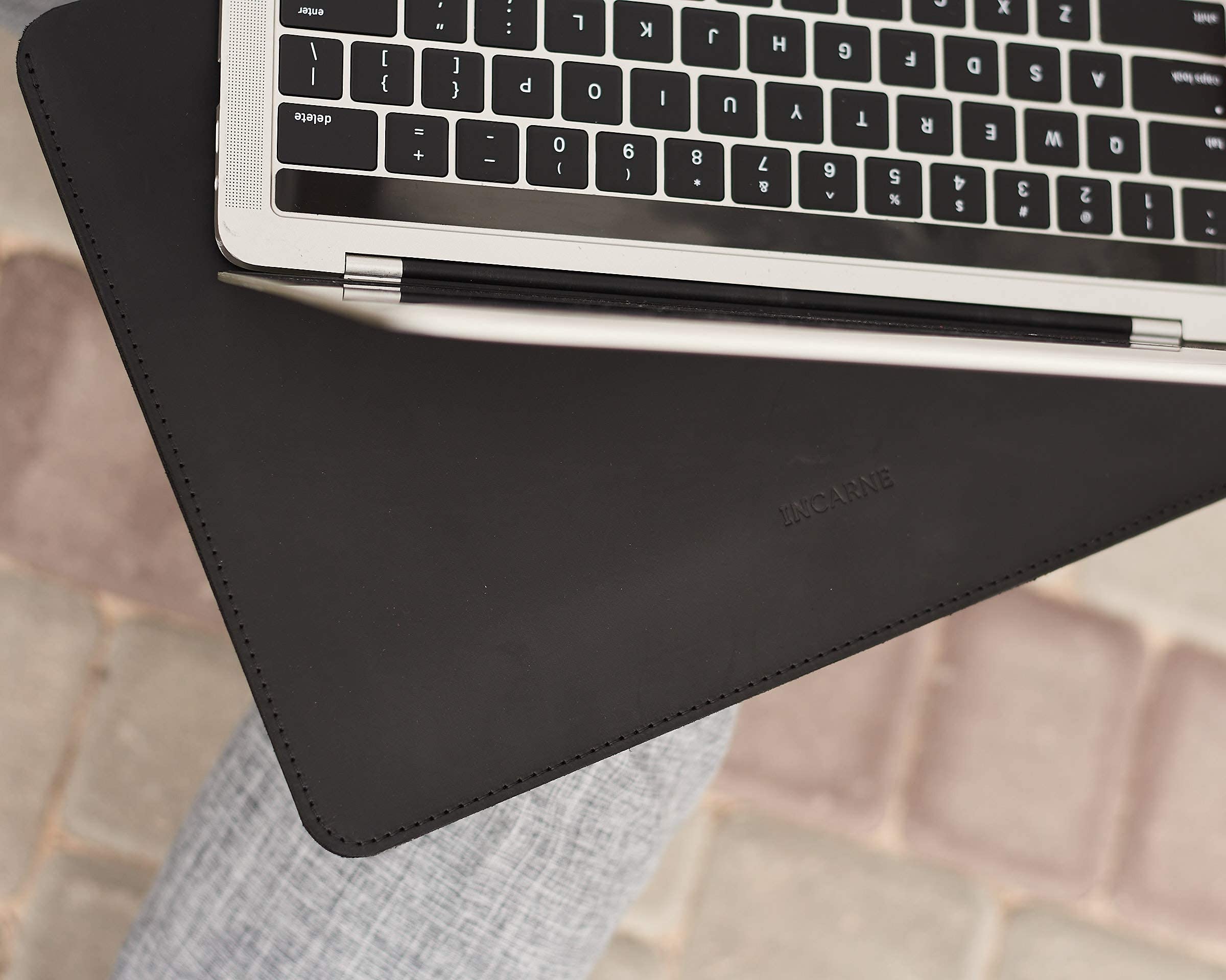 Amazon.co.jp: ブラックレザースリーブ 13インチ MacBook Air 13インチ