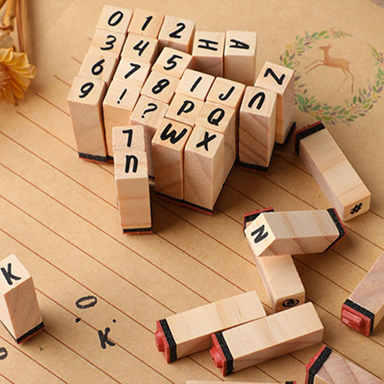 26 Tampons lettres alphabet 2 cm. Cubes en bois caoutchouc décorations