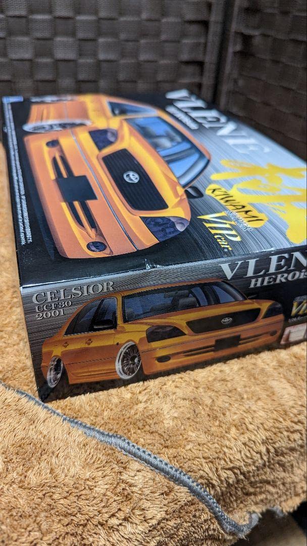 Amazon.co.jp: 30セルシオプラモデルアオシマ1/24スーパーVIP