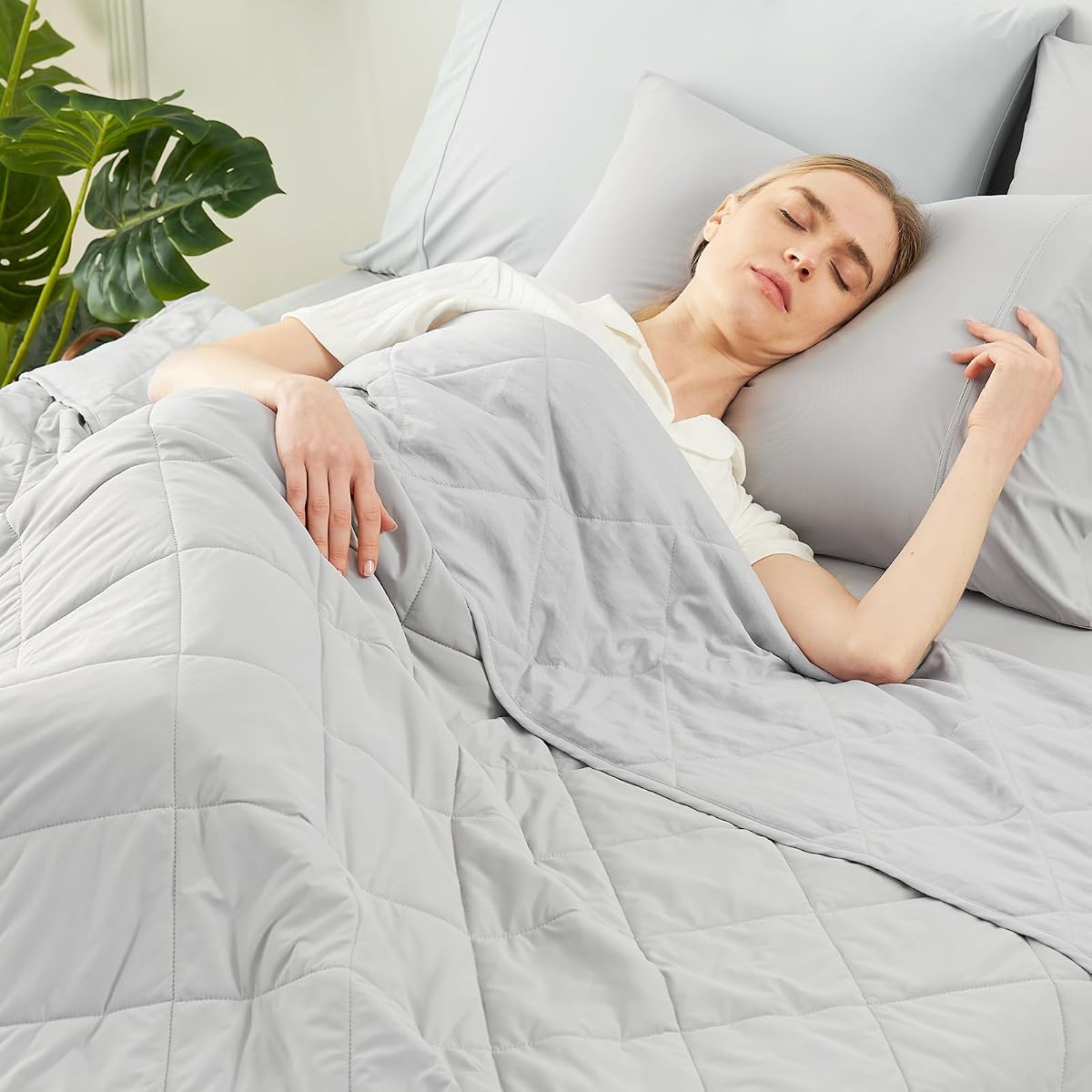Cozy Bliss Cooling Blanket for Hot Sleepers Queen Size, Q-Max 0.45 Cooling Comfort, Cold Blankets for Night Sweats Sleeping, Ultra-Cool Lightweight Breathable Blanket for Bed, Mist Grey