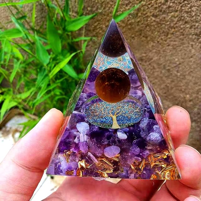 ycyingcheng Crystal Positive Energy Generator Orgonite Pyramid Protection, Amethyst Energy Protection Chakra Healing Crystals Positive Energy Reiki Supplies for Christmas Living Room Decor