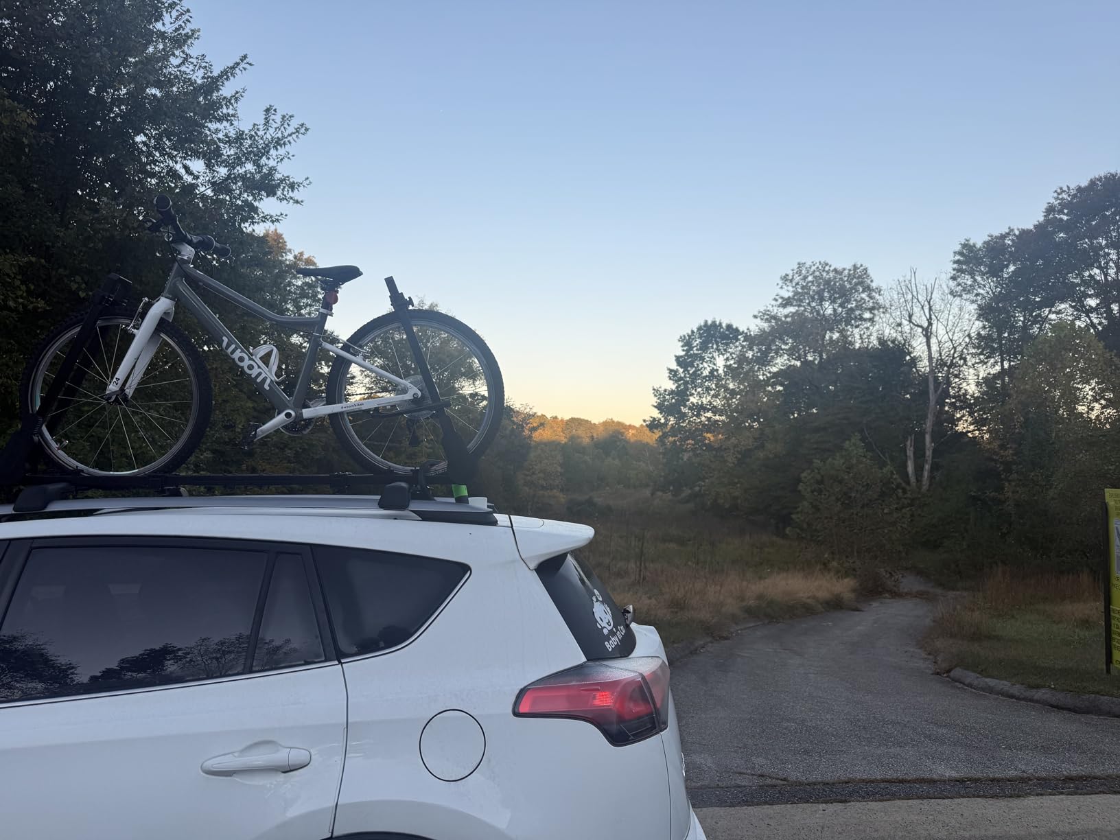 GATHERSKY Upright Rooftop Bike Rack - 1 Bike 44 lb 18-29in Wheels 7