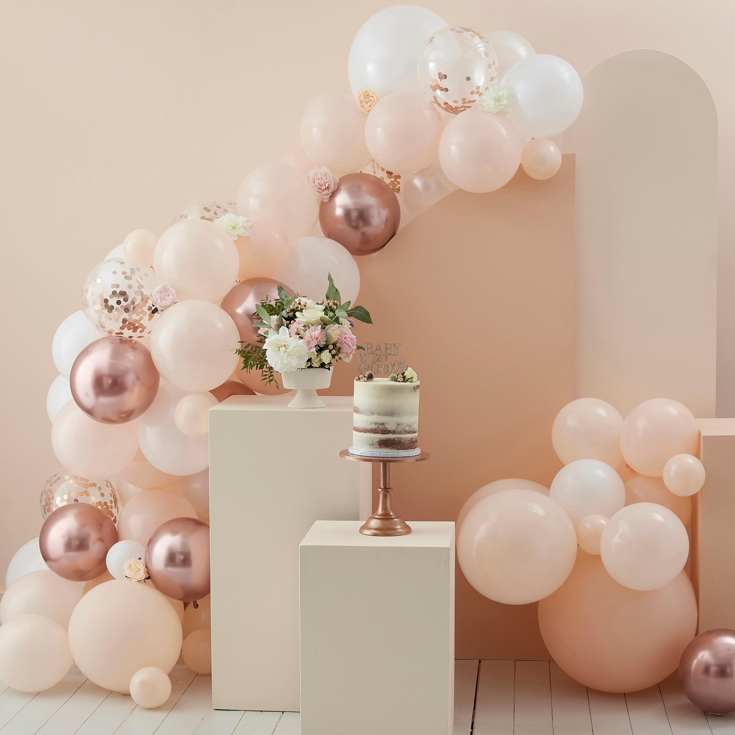 Simbolo di palloncini colorati lettera m | PSD Premium