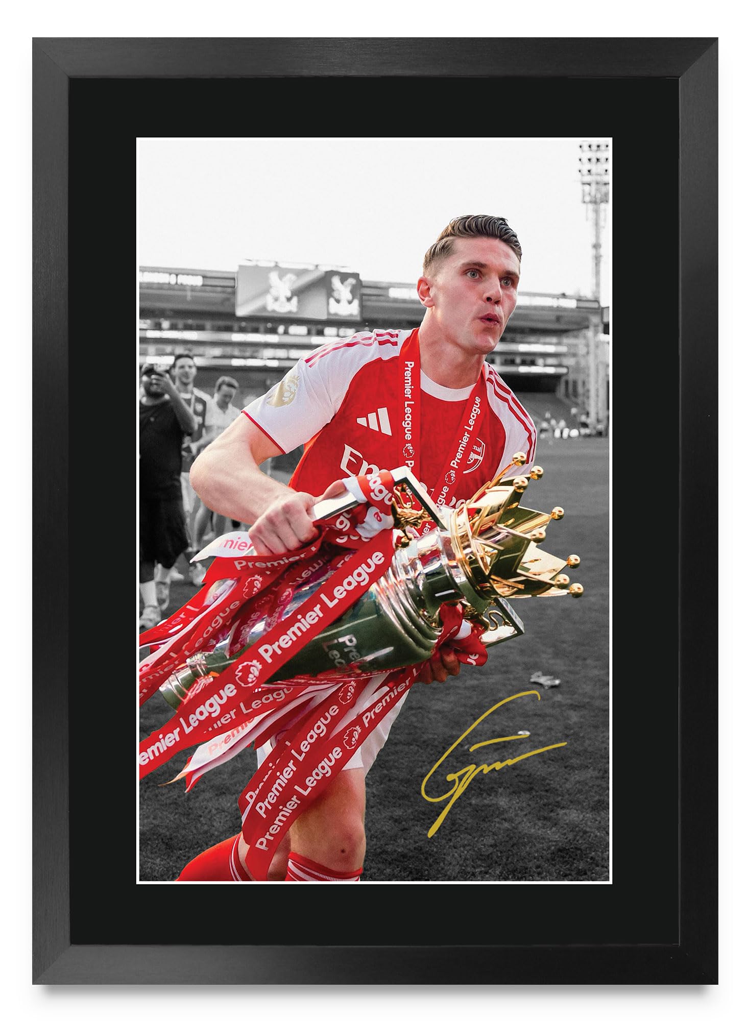 HWC Trading Viktor Gyokeres Arsenal Winners Gifts Printed Signed Autograph Picture for Football Fans and Supporters - A3 Framed (ID-009345)