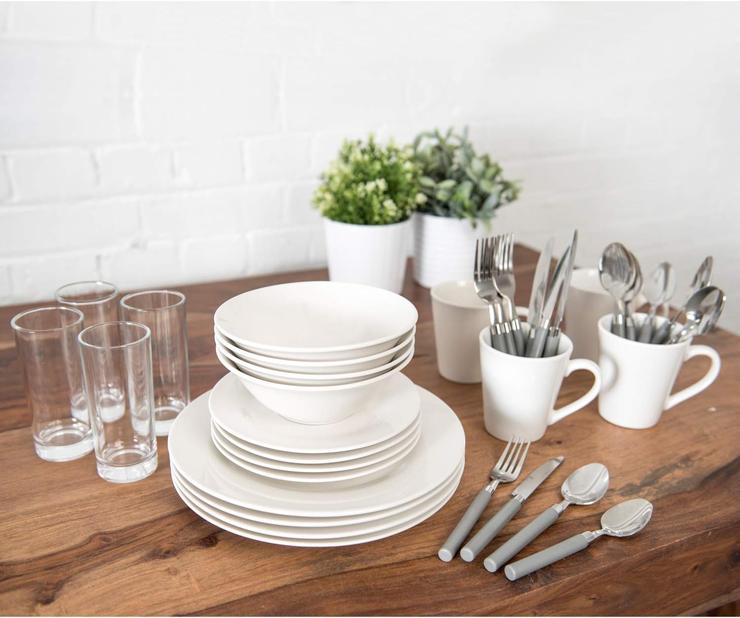 Sabichi 36 Piece Dinner Set Boxed Tableware & Cutlery Set Ideal for Students