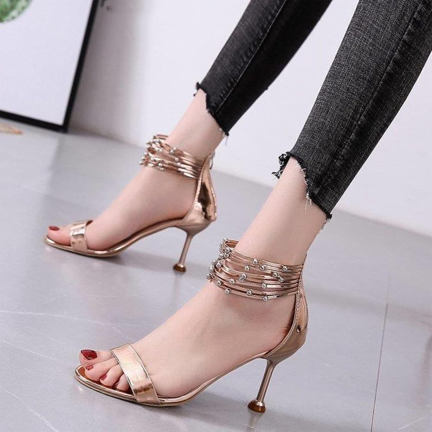 Hoge hakken, stiletto strappy open teen zilveren sandalen (maat: 37, kleur:  champagne) (Champagne 38 EU) : Amazon.nl: Kleding, schoenen \u0026 sieraden