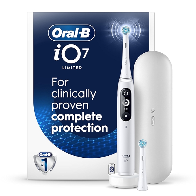 Oral-B iO7电动牙刷 ️完备守护 白色限量版【含牙刷和充电旅行盒】