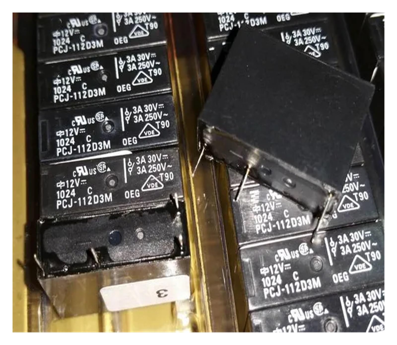 Relé PCJ-112D3M 46F 12V 24V 3A 5A de cuatro pines para circuito impreso