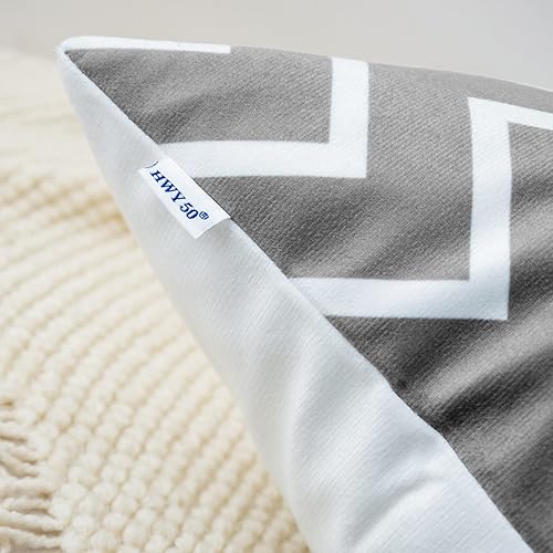 Miniatura 4 de HWY 50 Juego de 4 fundas de cojín cuadradas de 18 x 18 pulgadas para sofá, cama, sala de estar, suave, decorativo, navideño, bohemio, copos de