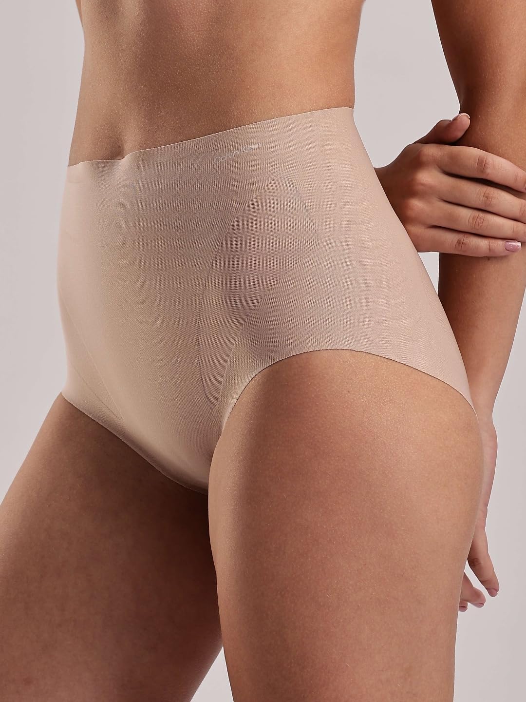 Calvin Klein Women's Shapewear Stay-put Mesh High-waist Brief Panty