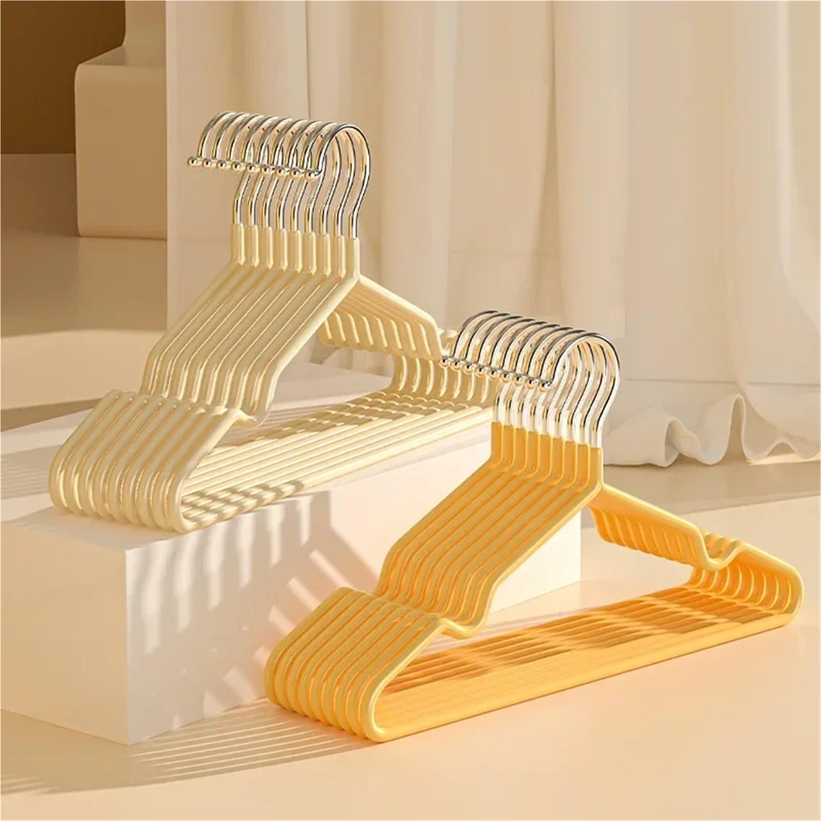 Grucce per Cappotti Grucce Antiscivolo in Metallo Senza Tracce da 10 Pezzi, Appendiabiti Resistenti, salvaspazio Domestico for l'organizzazione della Camera da Letto per Abito, Camicia(Yellow)