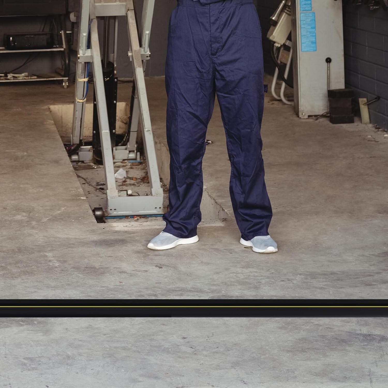 Ciieeo Garage Door Bottom Seal Rubber Strip, 3 Meter Weatherproof Threshold Strip for Garage Weatherproofing and Insulation, Universal DIY Replacement Seal