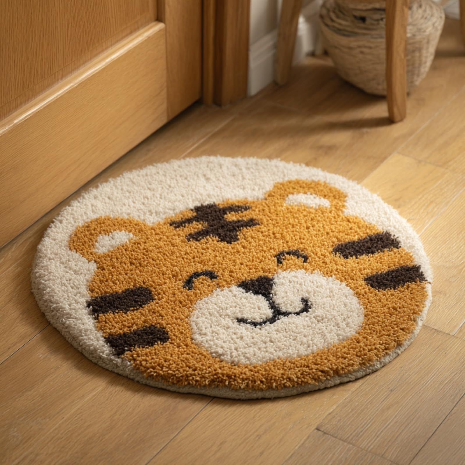 WallustrioaW Latch Hook Kits for Kids and Adults,Cartoon Tiger,DIY Latch Hook Rug Kit,Carpet Making Crochet Needlework Crafts for Home Decor,50x50cm