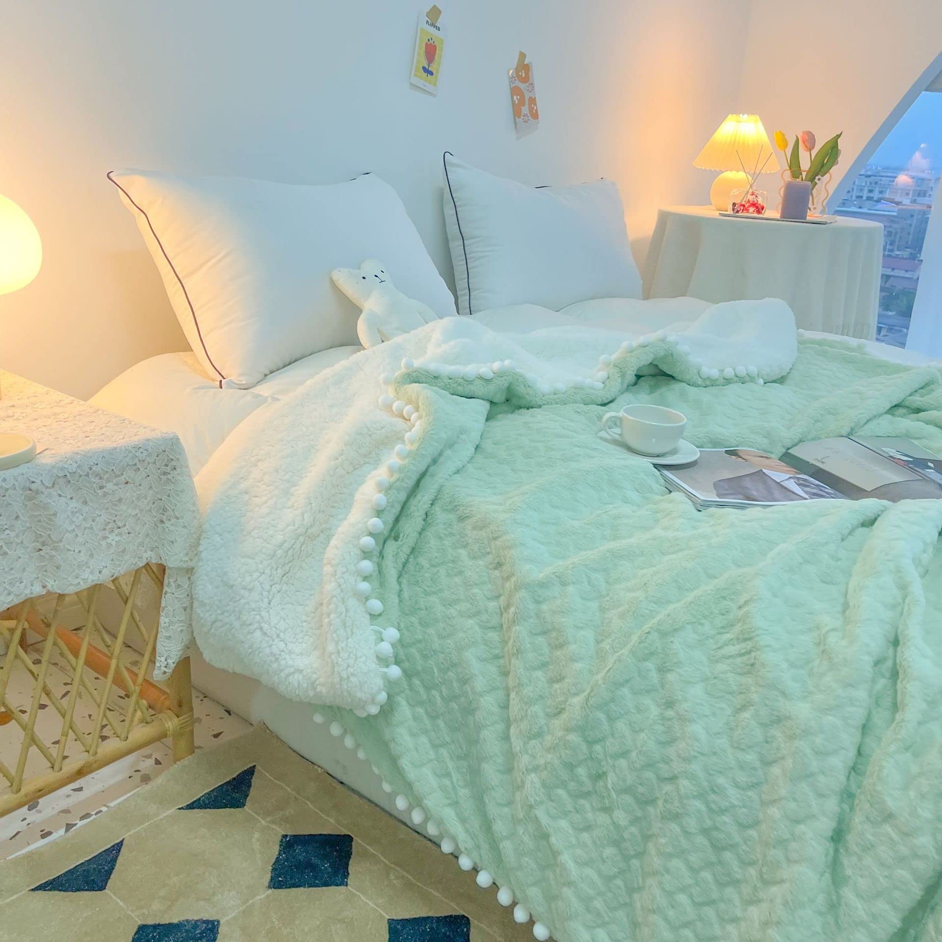 Couverture douce double face en fausse fourrure de lapin contre le froid et les frissons