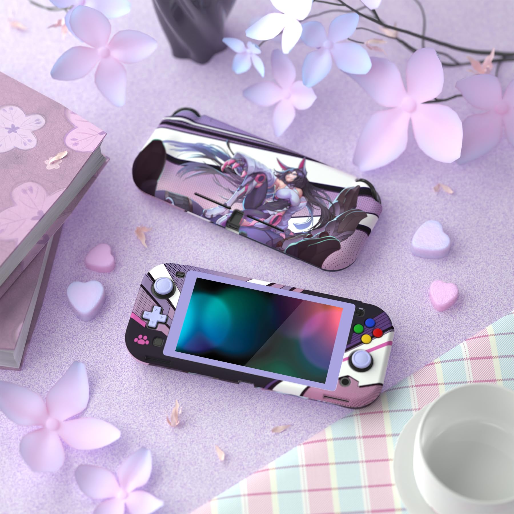 Playvital ZealProtect Custodia per Nintendo Switch Lite, custodia protettiva per accessori, impugnatura ergonomica Joycon con pellicola protettiva e tappi per tasti per Switch Lite (Neko Mecha)