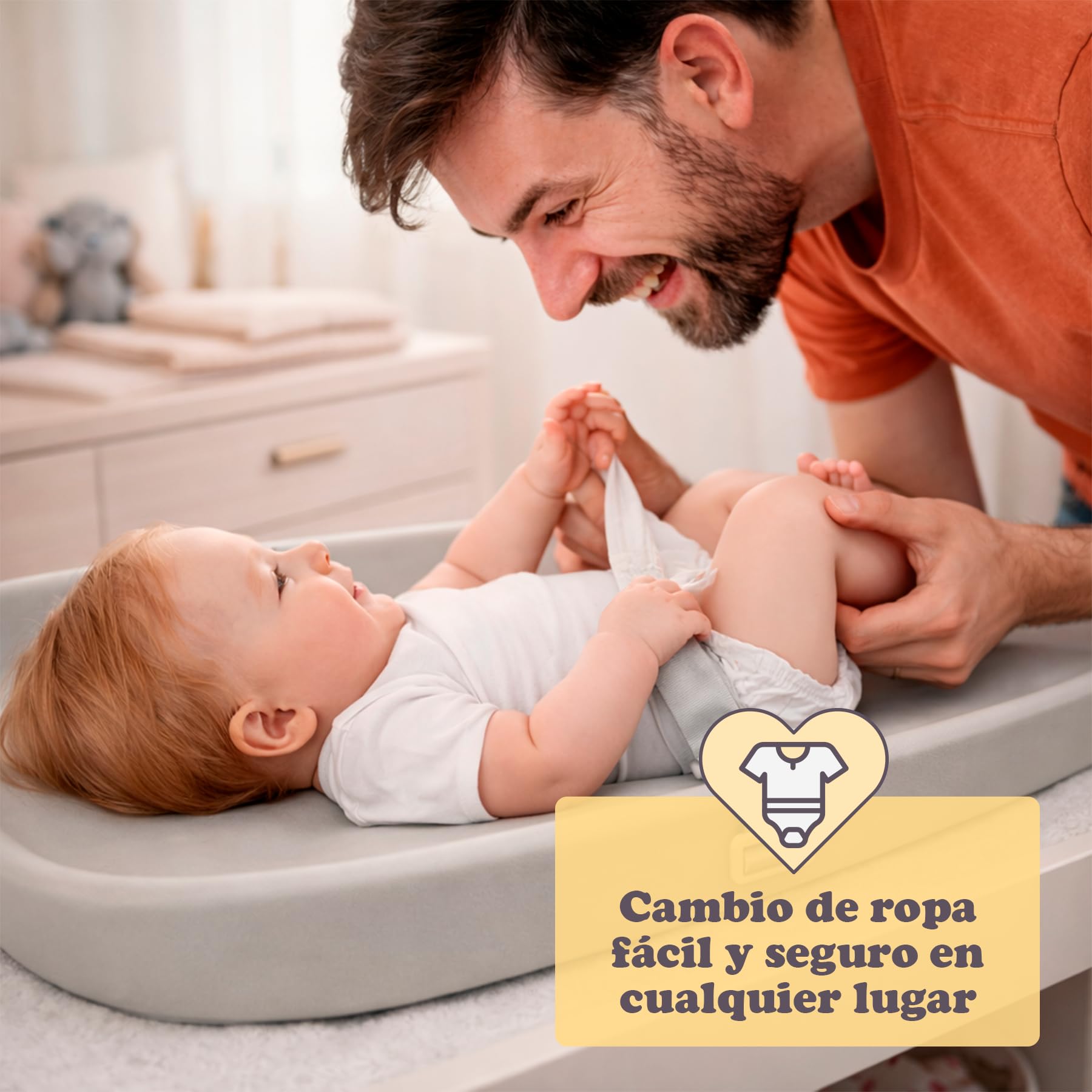 Cambiador Bebé 50x70 cm de Espuma PU Suave (No Rígido), Impermeable e Higiénico, Antideslizante, Bordes Elevados, Cinturón de Seguridad y Medidor Estatura, Portátil para Cómoda, Cama o Viaje (Beige)