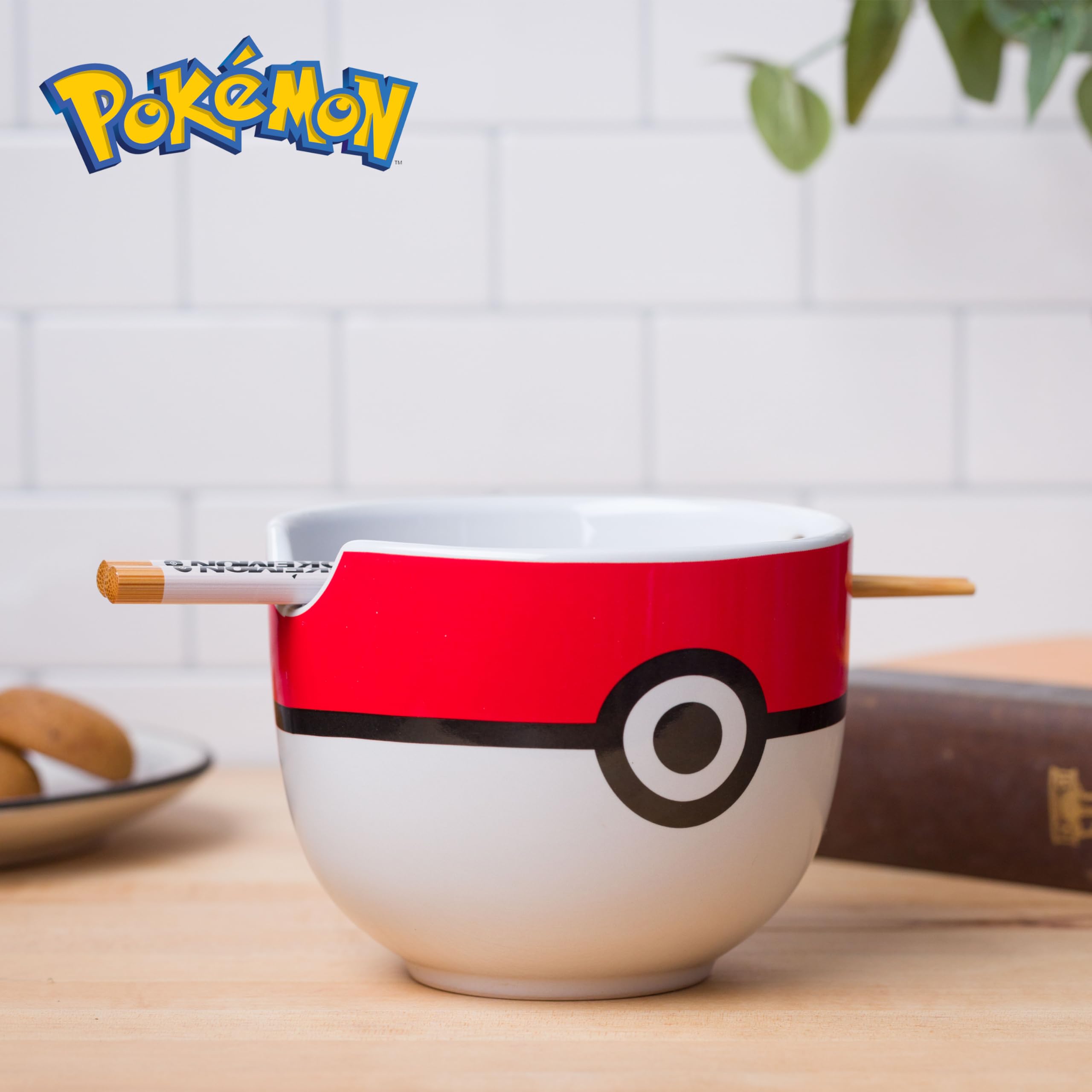 Silver Buffalo Pokemon Pokeball Ramen-Nudelschale aus Keramik mit Essstäbchen, mikrowellengeeignet, 590 ml