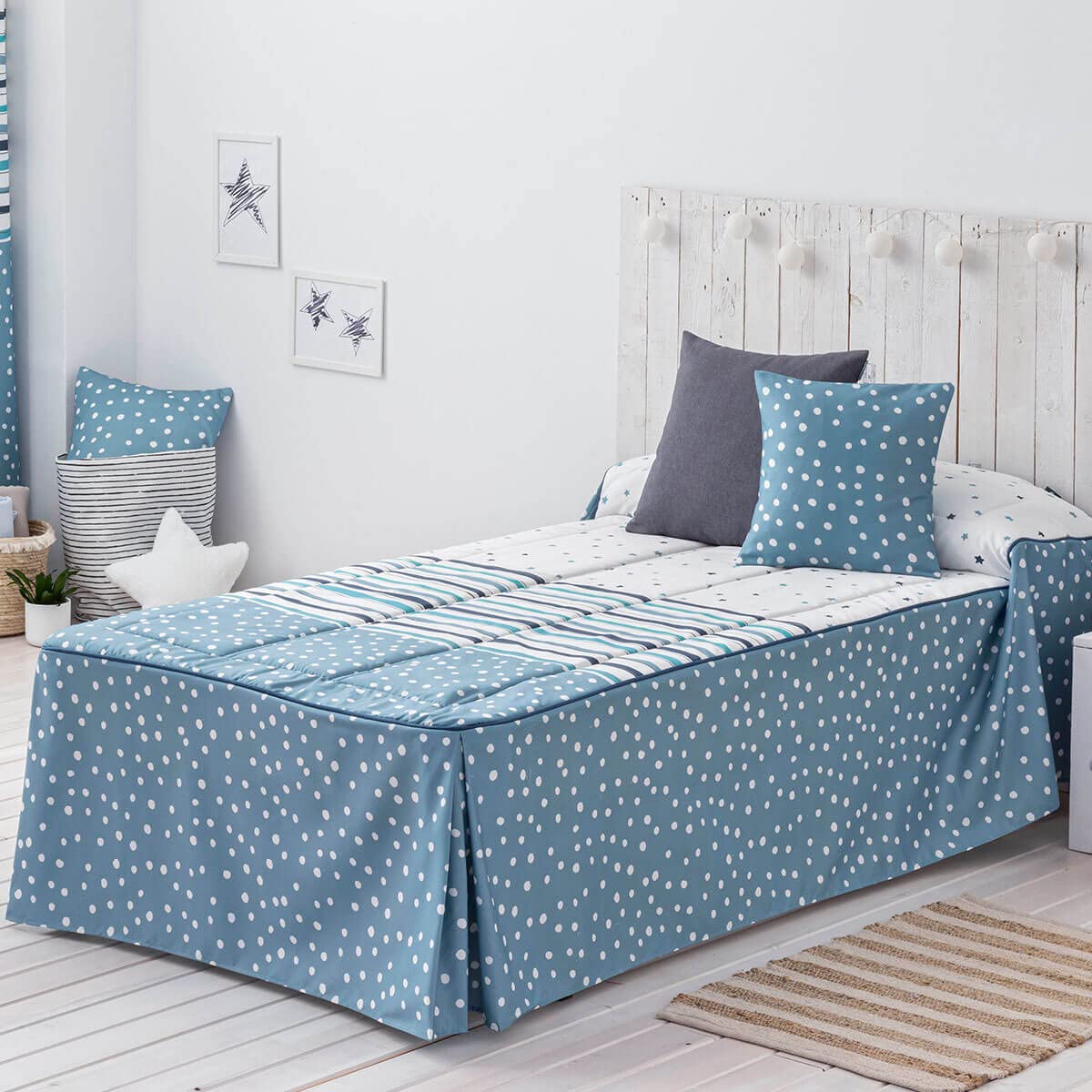 Lanovenanube Colcha edredón CENEFAS - Cama 90 cm - Color Azul