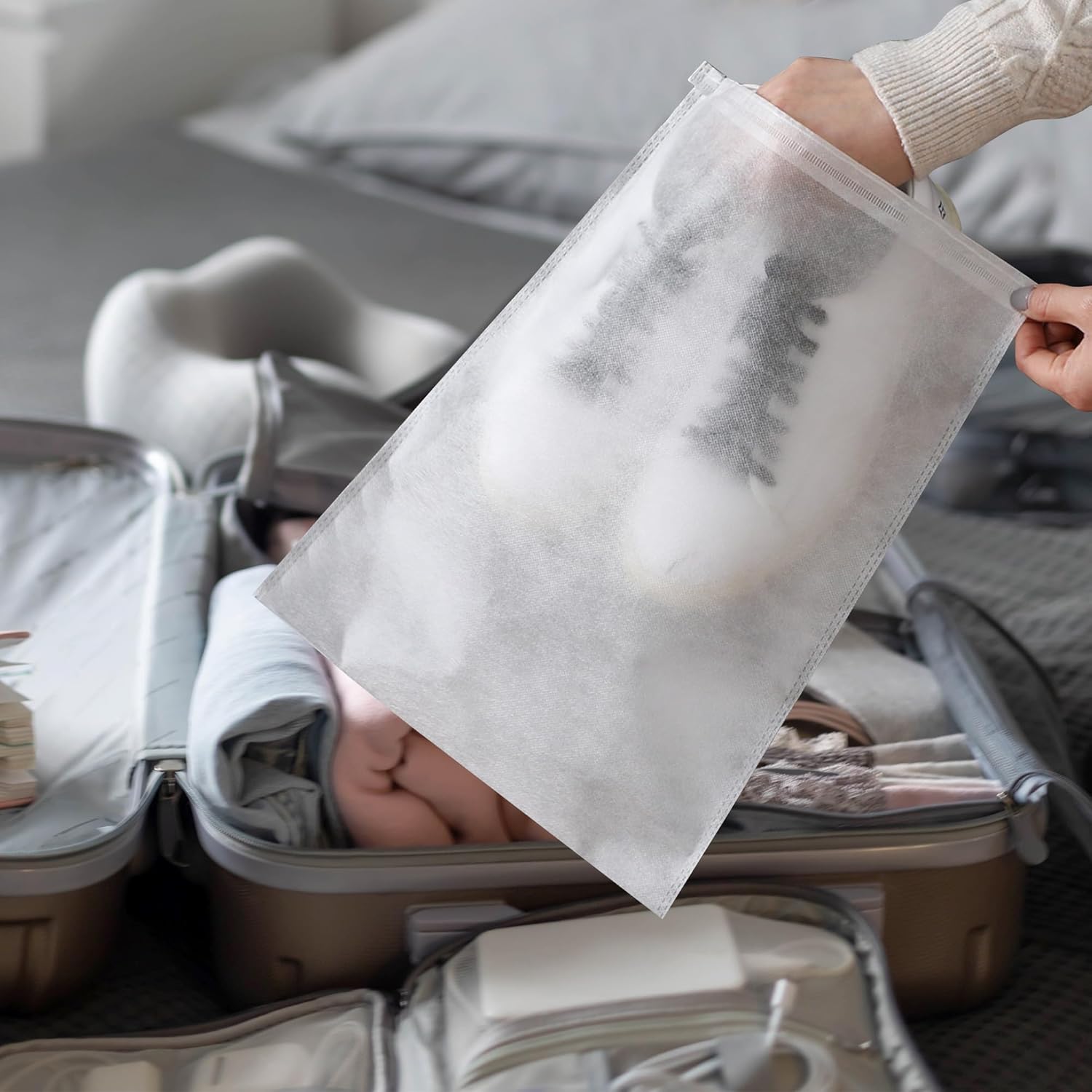 200 Pcs Dust Proof Shoe Bag, Non Woven Shoe Storage Bags for Men and Women, Drawstring White Shoes Pouch Storage for Travel (12.8 x 18.9 Inch) - Image 8