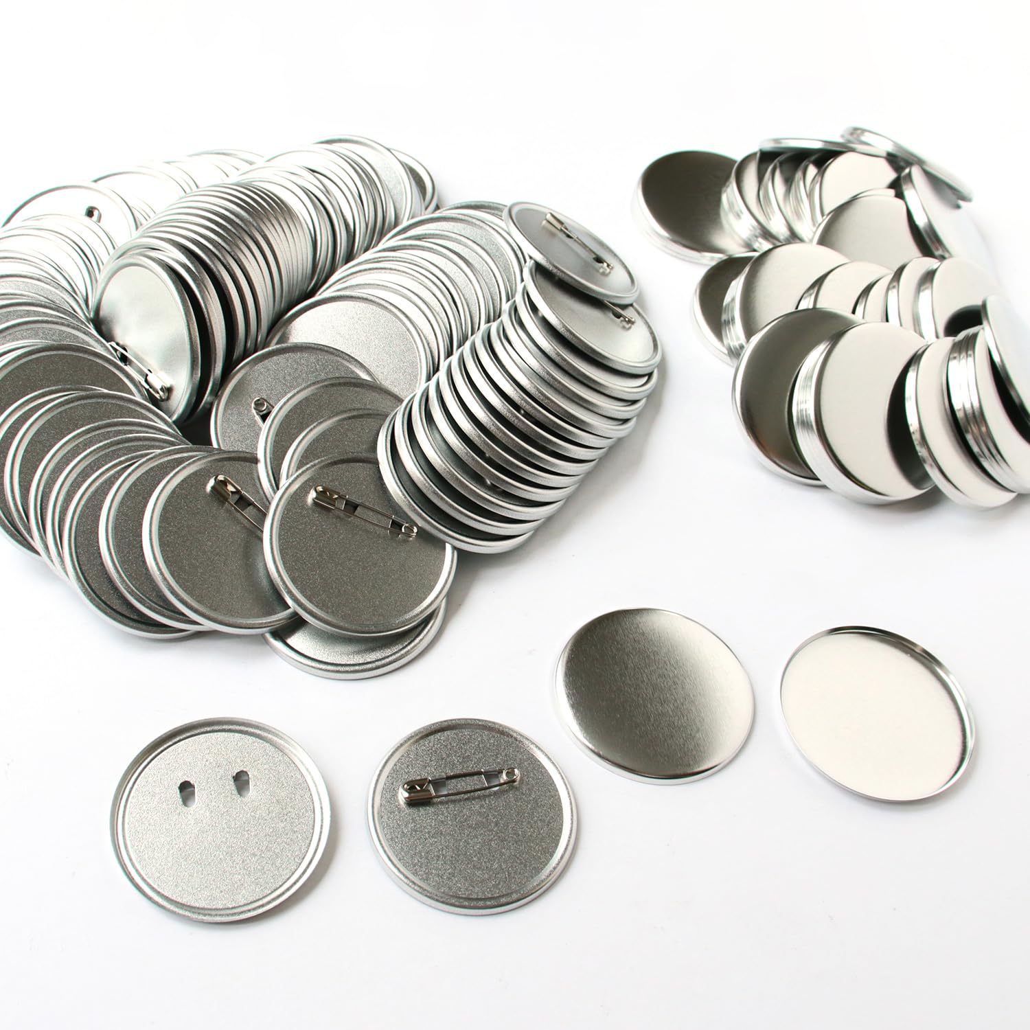 Amazon.co.jp: 日本紐釦貿易(Nippon Chuko) 缶バッジ土台パーツ 丸形 透明フィルム付 φ56mm 100セット入 PT-56  : ホーム＆キッチン
