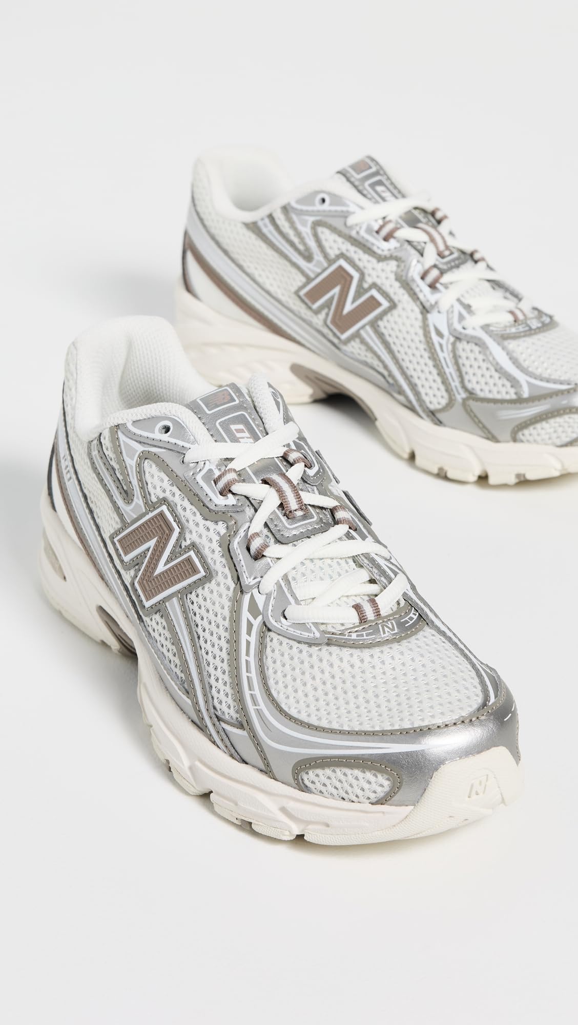 New Balance 740 Sneakers
