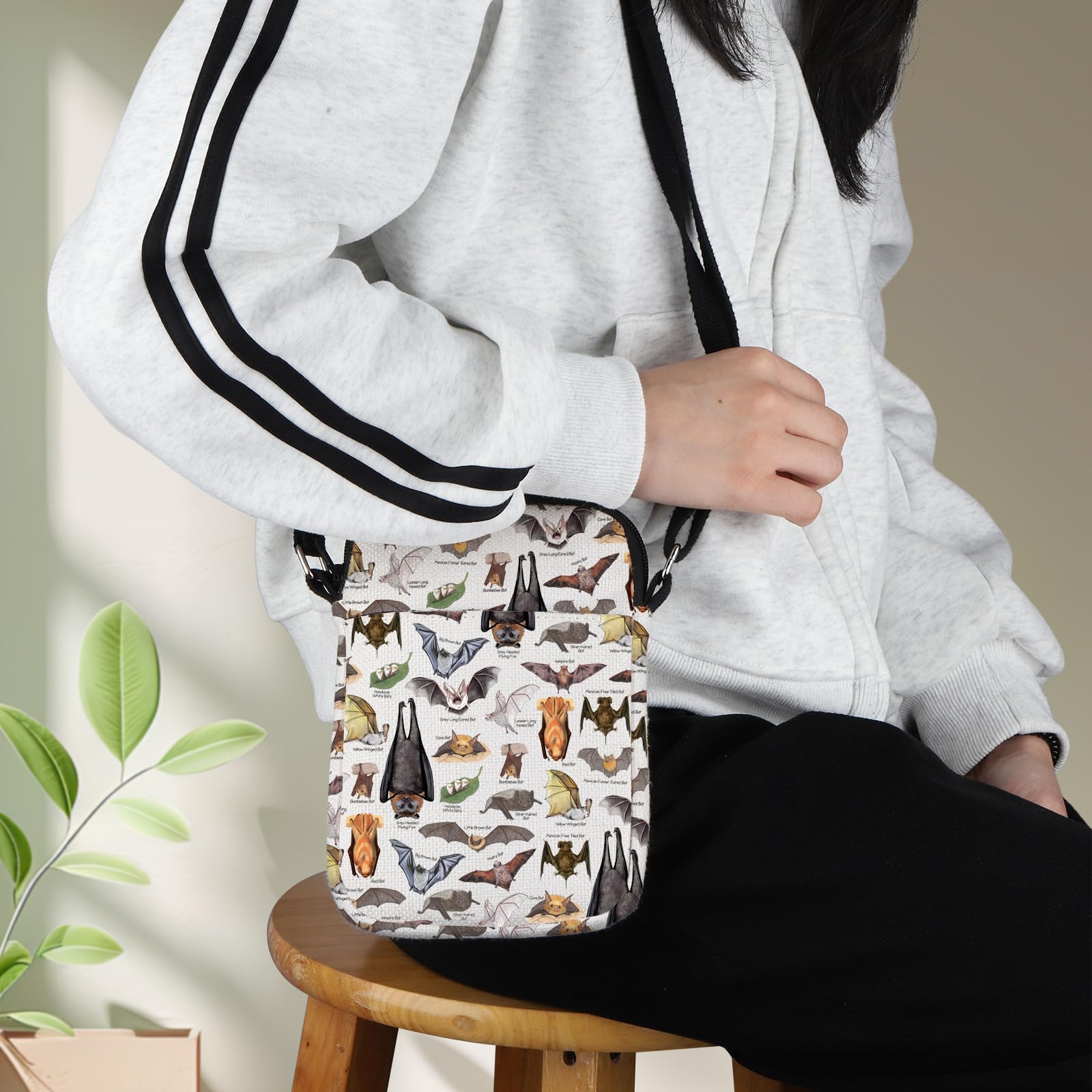 G2TUP Bat Crossbody Bag Bat Themed Gifts Bat Species Gifts Vampire Bat Gift Bat Lover Shoulder Bag