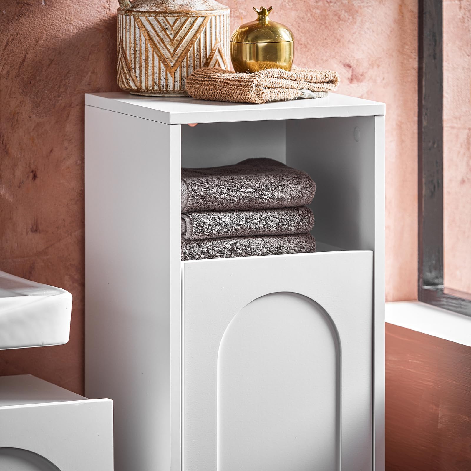SoBuy Mobile Bagno Salvaspazio con Sacco Portabiancheria | 30x97x30cm Mobiletto Bagno in Legno con Cesto Estraibile per Piccoli Bagni o WC Ospiti Bianco, BZR161-W
