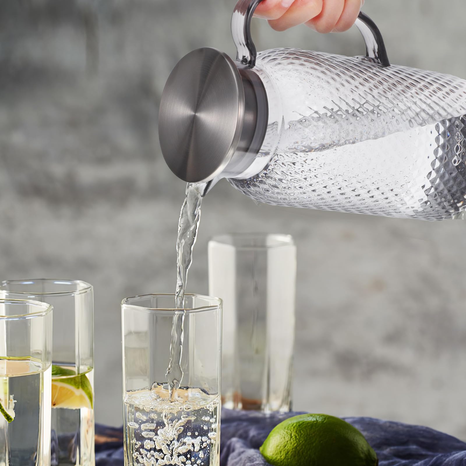HANABASS 2 Piezas Jarra de Plástico con Tapa de 1.8l para Nevera, Resistente y Fácil de Limpiar, Adecuado para Jugos, Agua y Té Helado en Casa o Eventos