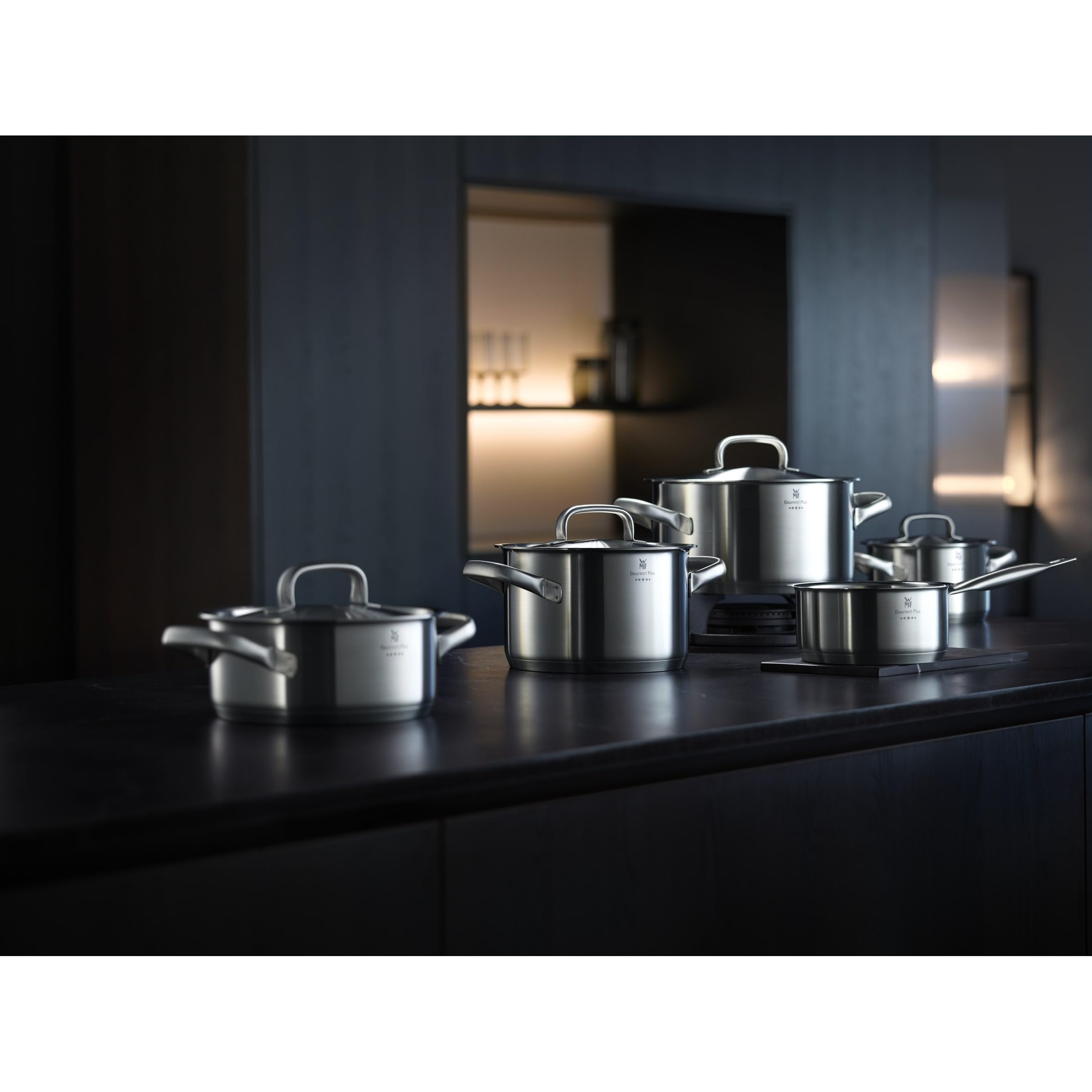 WMF Gourmet Plus Topfset Induktion 5-teilig, Kochtopf Set mit Metalldeckel, Cromargan Edelstahl mattiert, Induktions Töpfe Set unbeschichtet, Innenskalierung