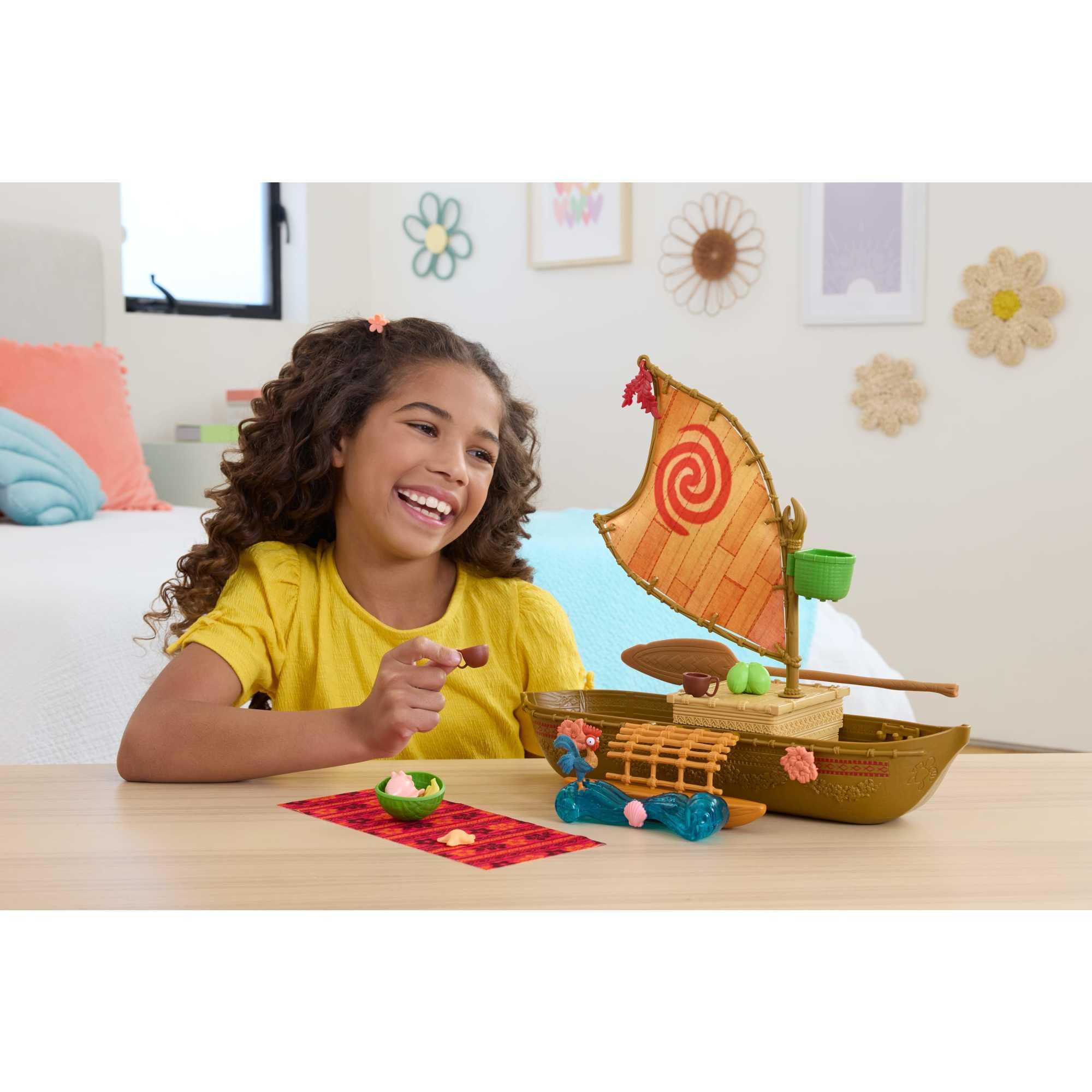 Mattel Disney Moana Ocean Voyager Canoa Floating Boat Playset | 5 aree di gioco, 9 accessori, Heihei Animal Figure & Seesaw, ispirato al film Disney