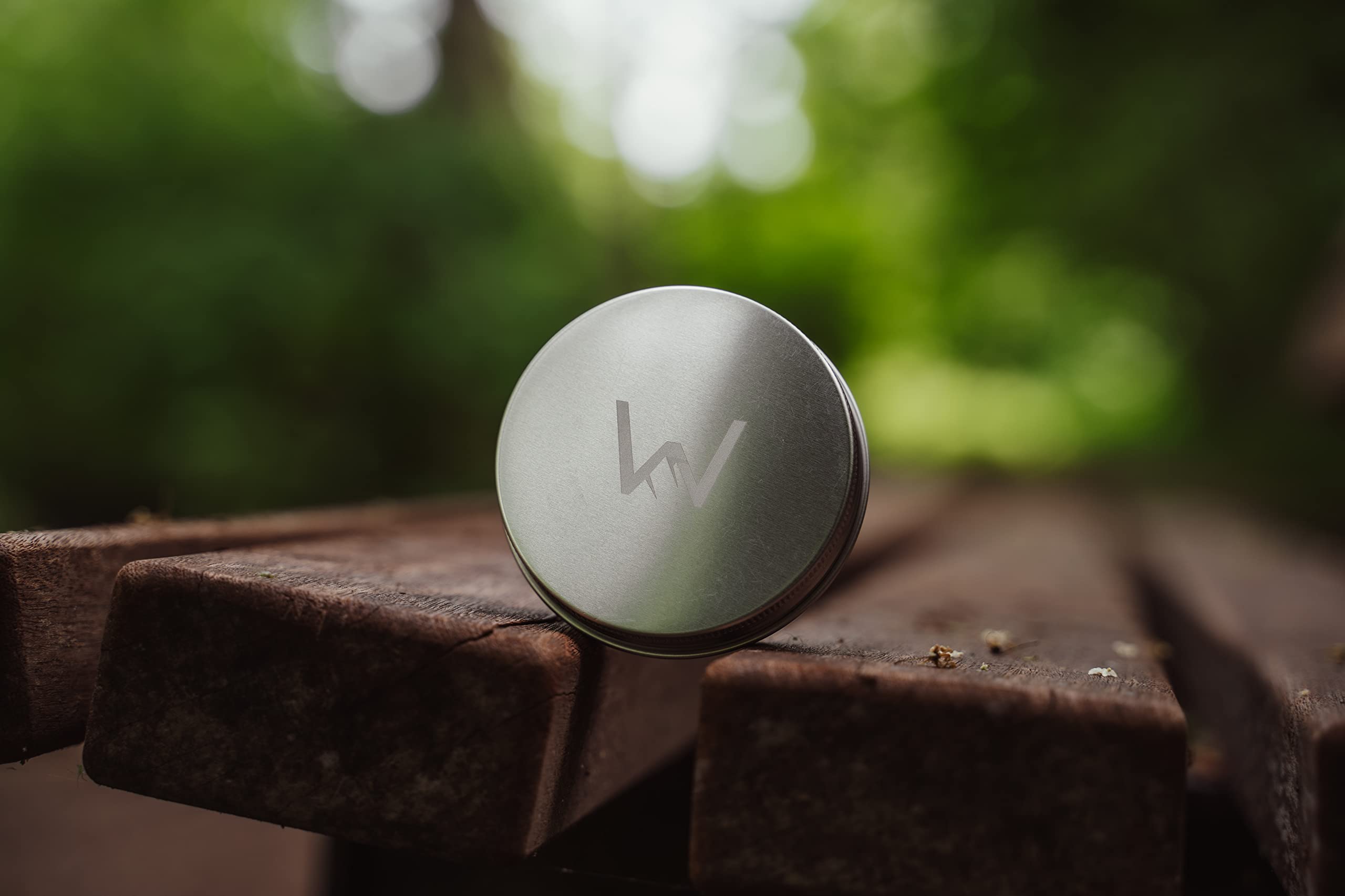 WiKa UltraLight: kuchenka spirytusowa z aluminium z filcem węglowym. Kuchenka na alkohol, do Twojego bushcraft, na kemping, wędrówki i aktywności na świeżym powietrzu. Po prostu szybka, wydajna i