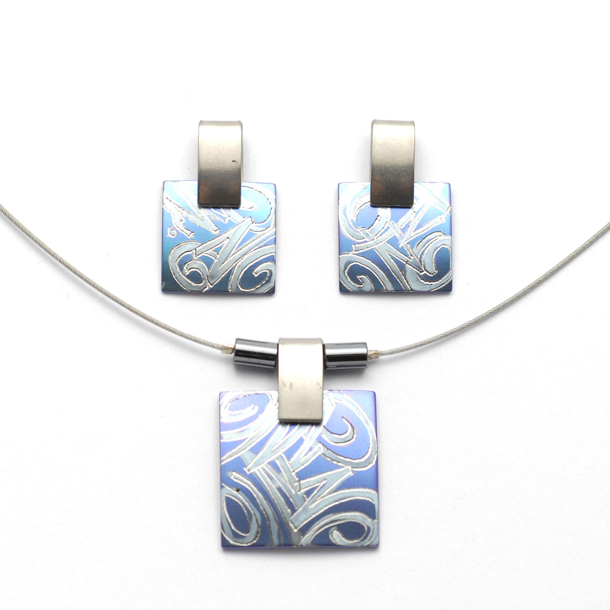 Titan Schmuck-Set. Absolut kein Risiko auf Allergien Handgefertigte Schmuckstücke. Lieferbar in verschiedenen Farben