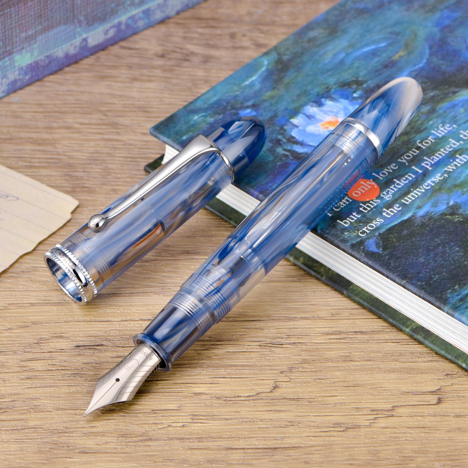 Asvine Stylo plume V800 - Système de remplissage sous vide - Grande capacité d'encre - Plume de 1,1 mm - Pour calligraphie et dessin artistique - Avec clé - Bleu/marron