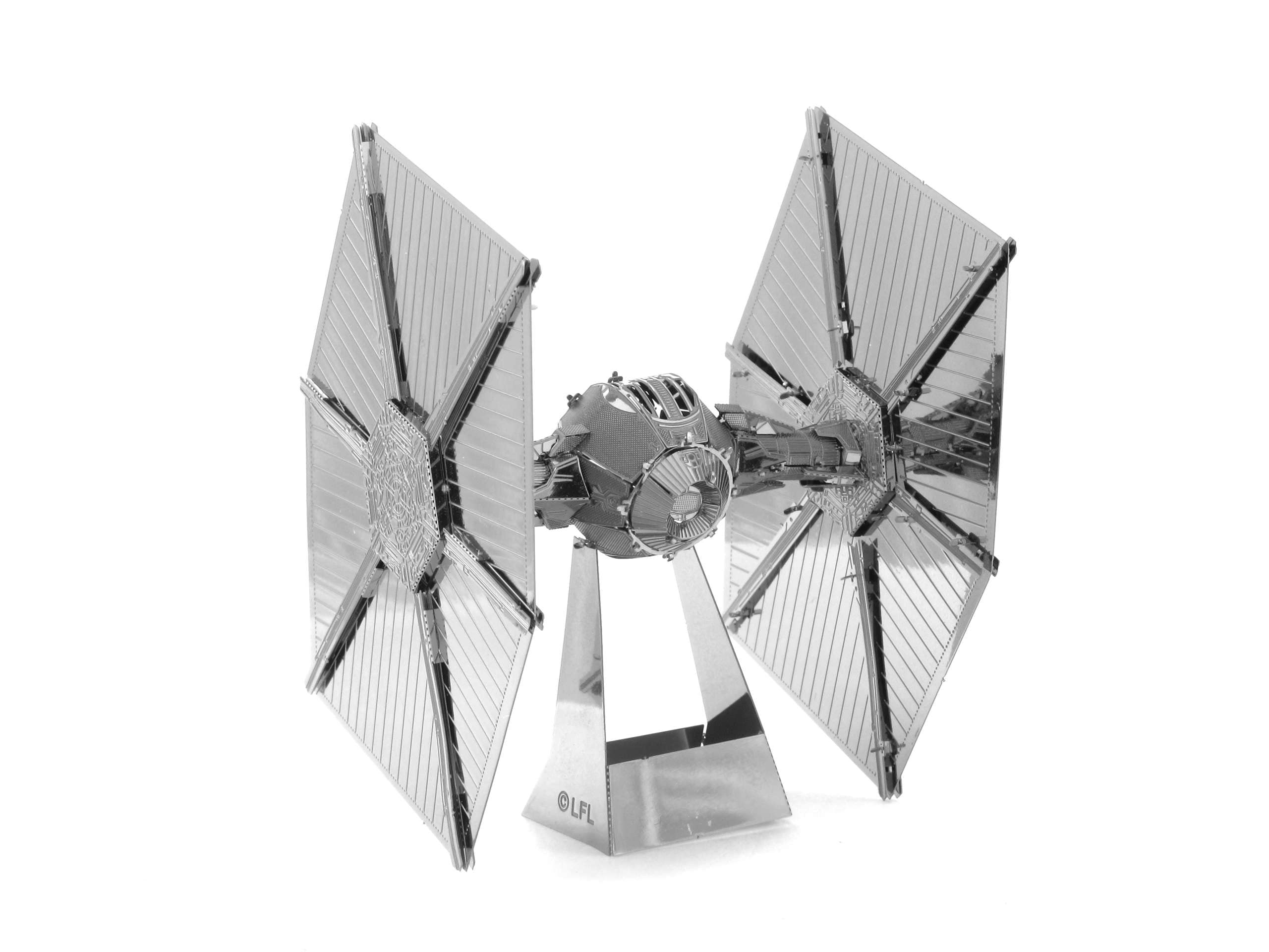 Metal Earth Puzzle 3D Caza Tie. Rompecabezas de Metal de Star Wars. Maquetas para Construir para Adultos Nivel Desafiante de 6.5 x 6 x 7.3 Cms
