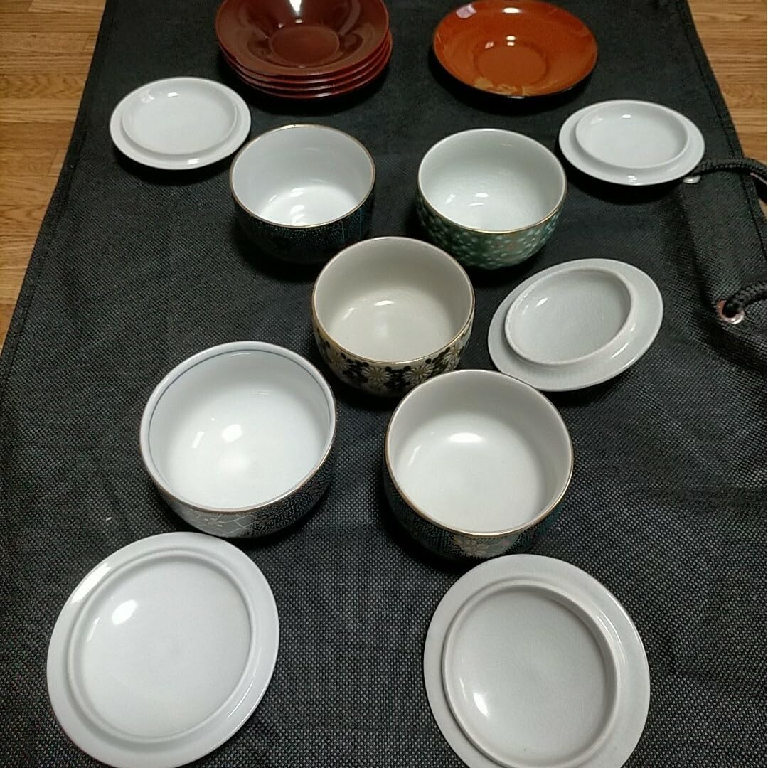 Amazon.co.jp: 最高級九谷焼蓋付き湯呑み茶碗5客、（茶托5枚）（元箱