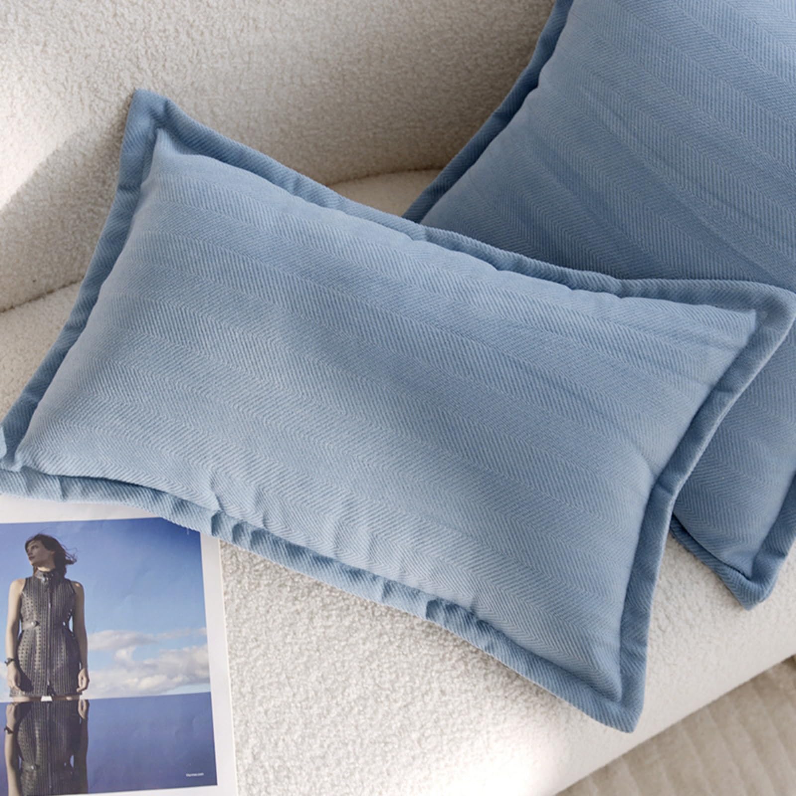 Coussin décoratif pour canapé au motif brodé Herringbone pour un salon cosy