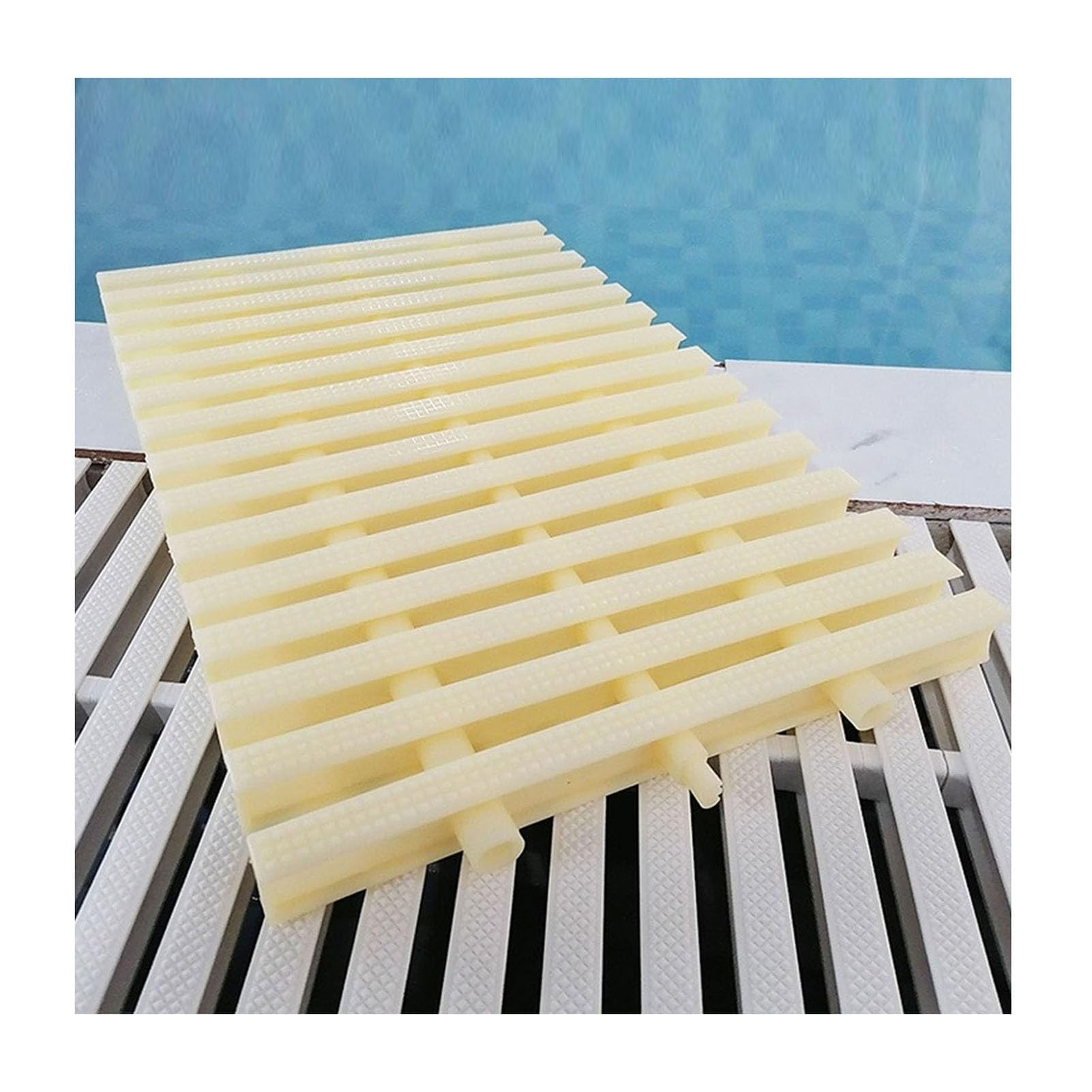 Grilles de piscine pour éviter l'eau stagnante sur les terrasses et sanitaires