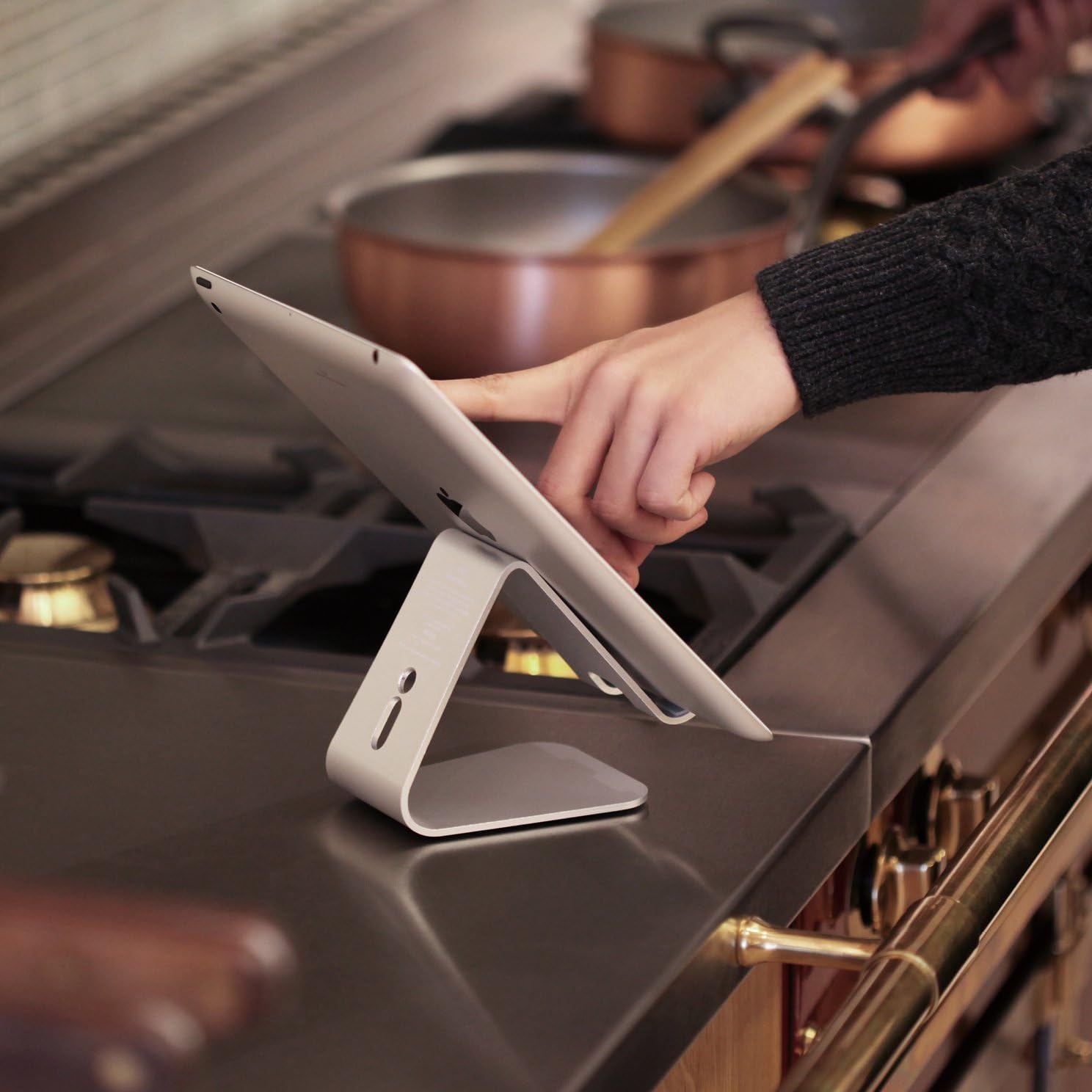 elago® P2 Stand [Dark Grey] - [Premium Aluminum][Ergonomic Angle][Cable Management] - for iPad and Tablet PC
