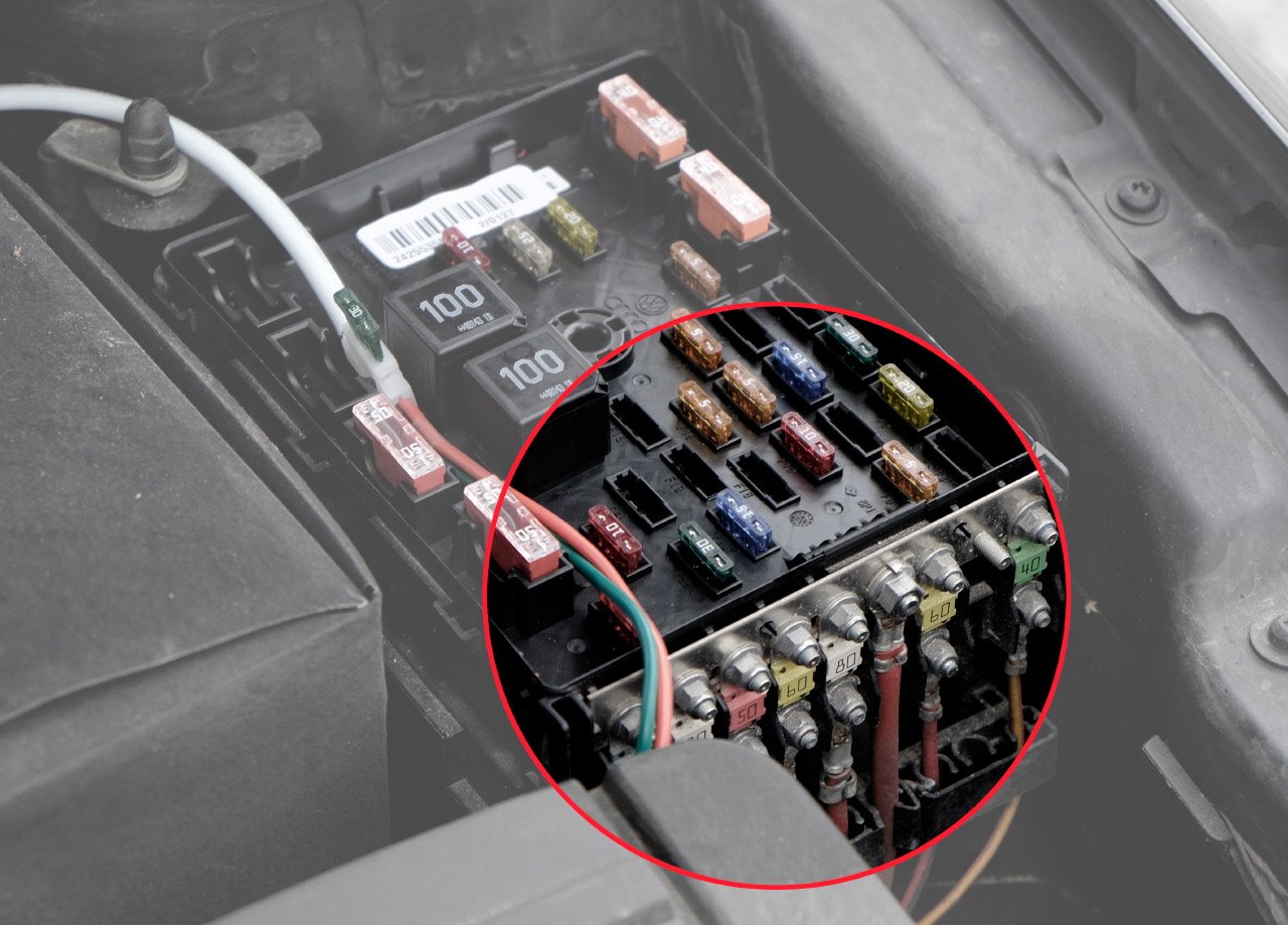 Hansen Styling Parts Universeller Heizlüfter/Scheibenenteiser 12 Volt 300 Watt kompatibel mit Auto PKW KFZ Transporter Wohnmobil etc..