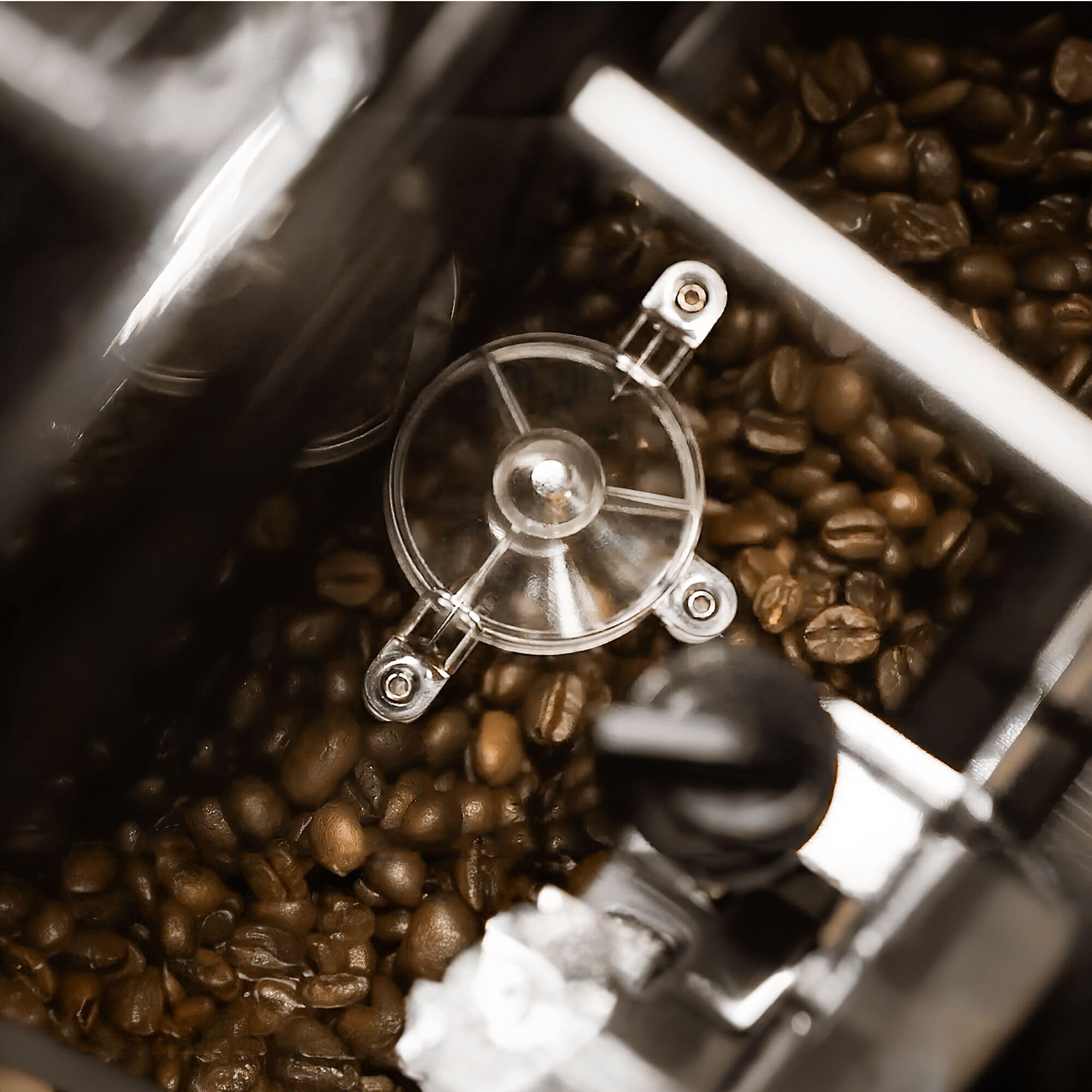 GGM Gastro Kaffeevollautomat 16 Programme mit 5 Zoll Touchscreen | Ideal für die Gastronomie, flexible Wasserzufuhr, intuitive Bedienung, hochwertige Materialverarbeitung, zeitsparend