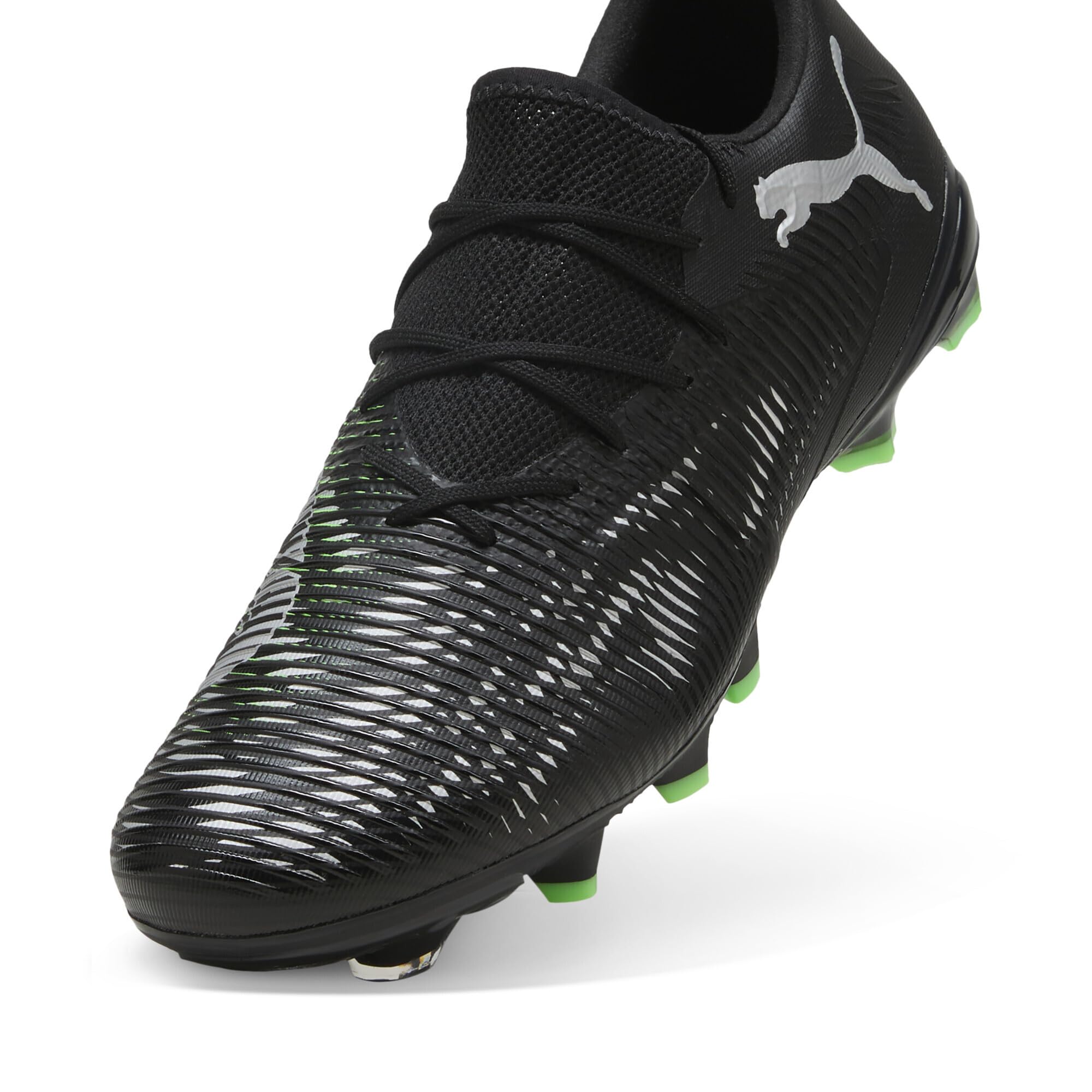 PUMA Chaussures de Football Basses Future 8 Match FG/AG Unisexe