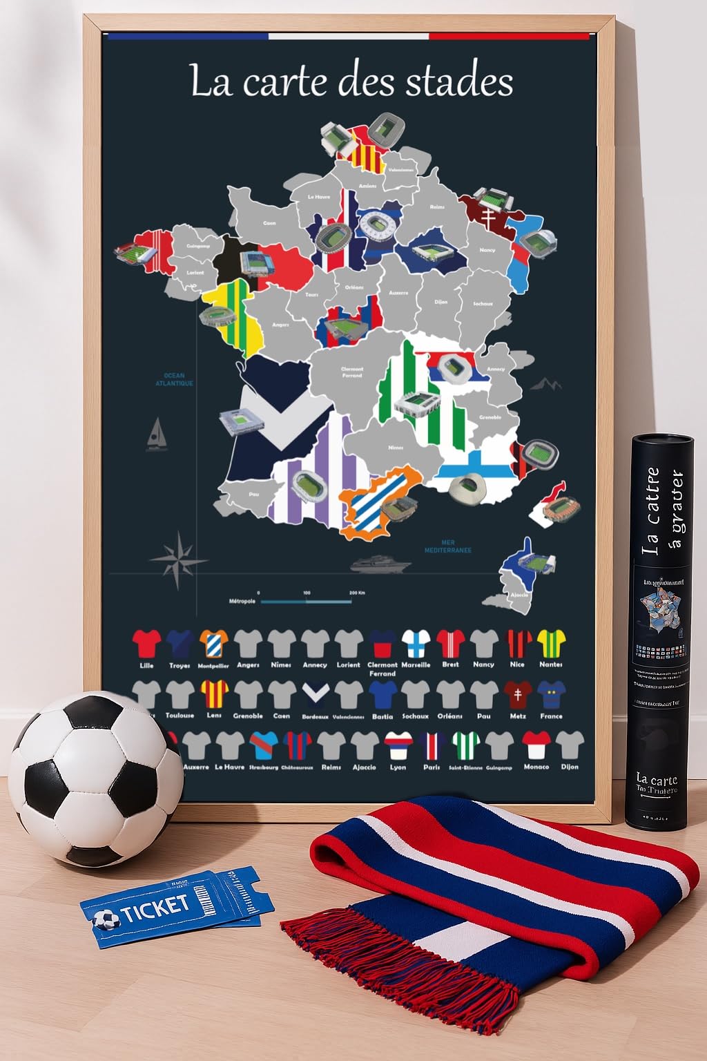 La Carte à Gratter des Stades de Football en France – Poster Collectible pour Fans de foot – Idée Cadeau Originale